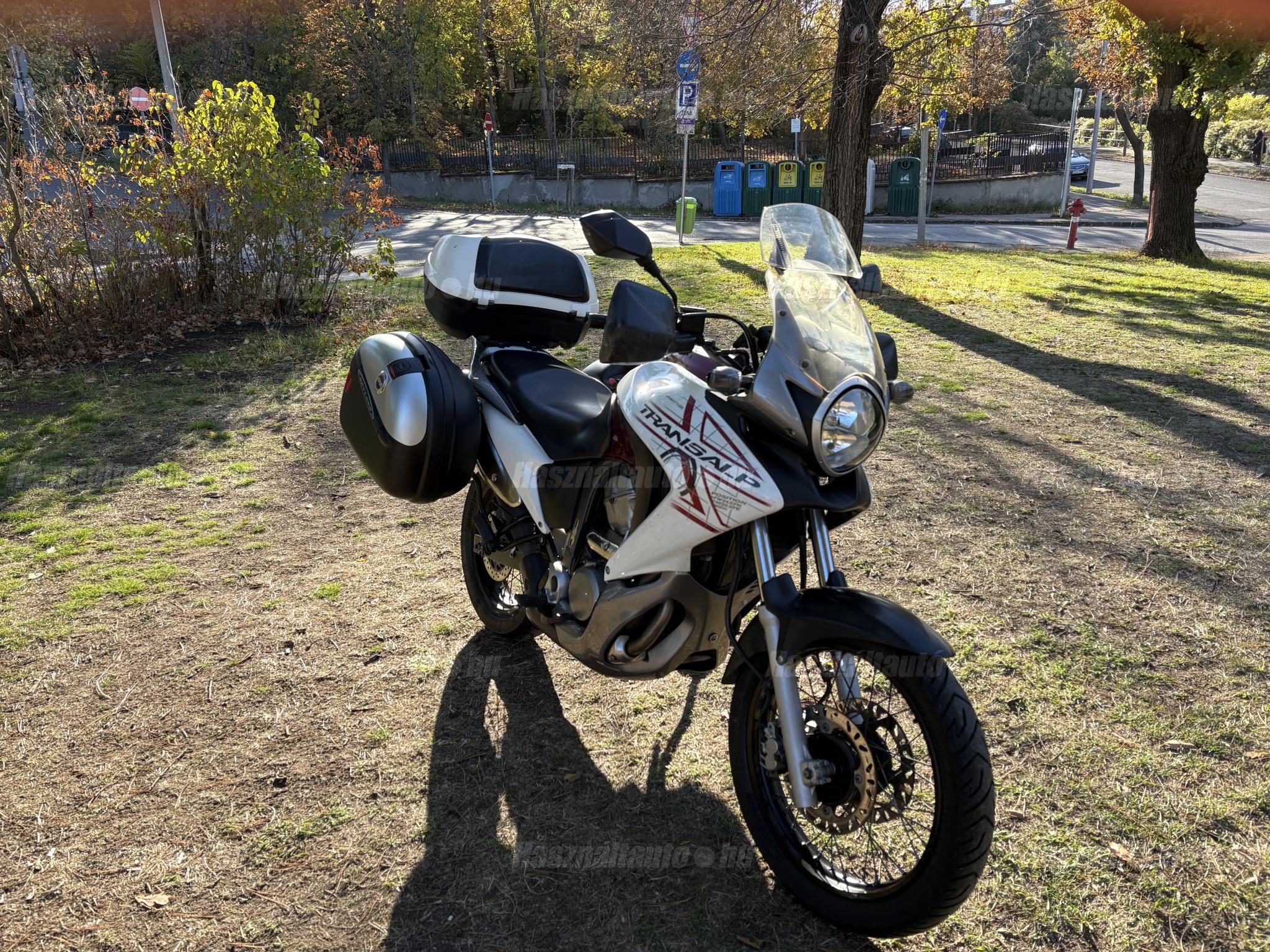 HONDA XL 700 V 2012/8 - 1