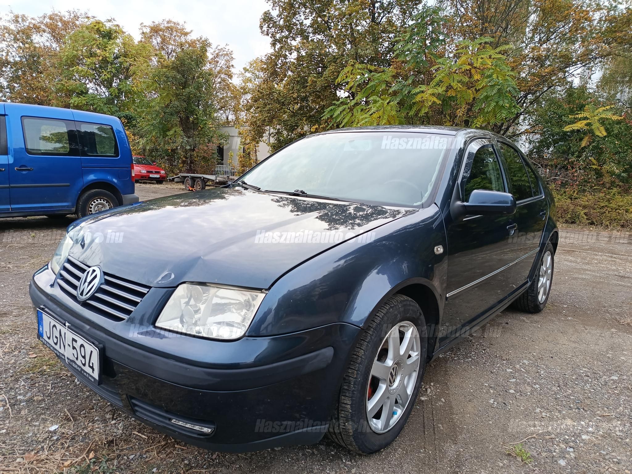 VOLKSWAGEN BORA 2004/7 - 1