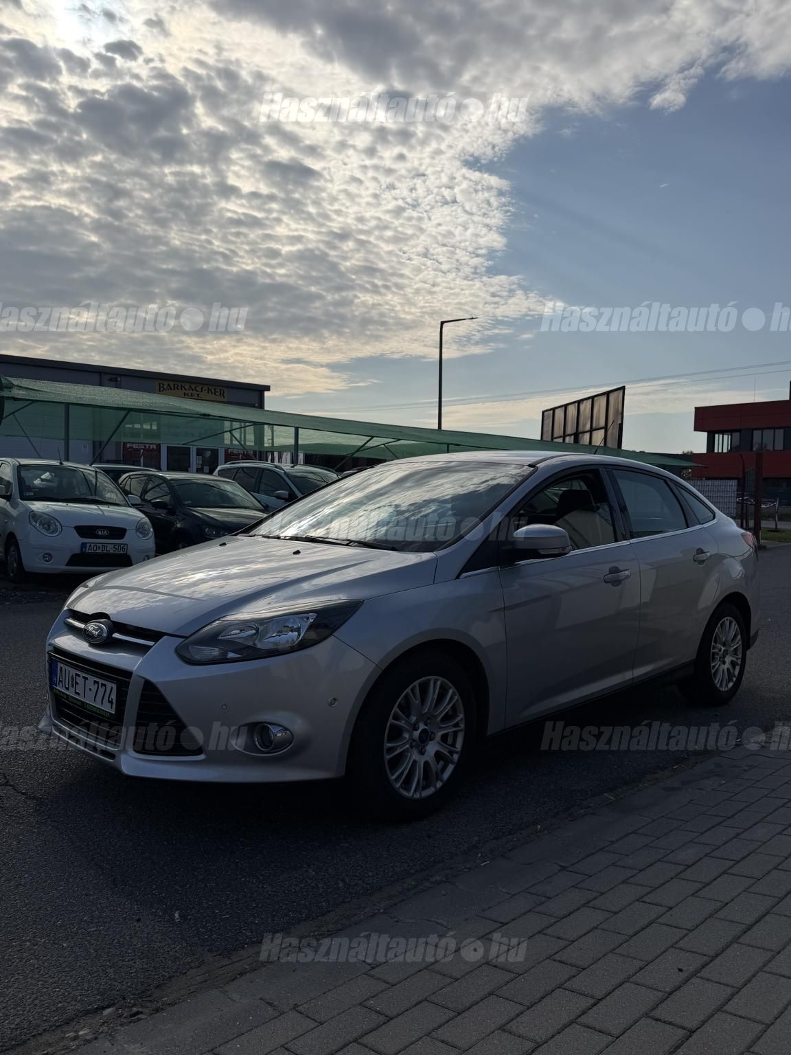 FORD FOCUS 2011/6 - 1