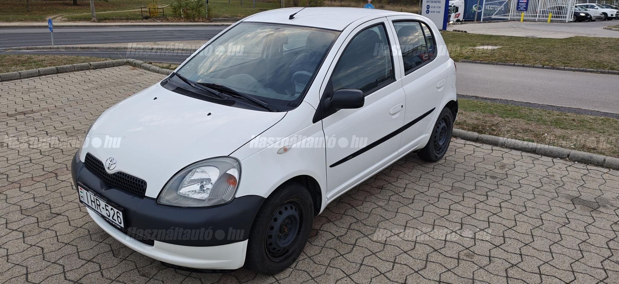 TOYOTA YARIS 2002/11 - 1