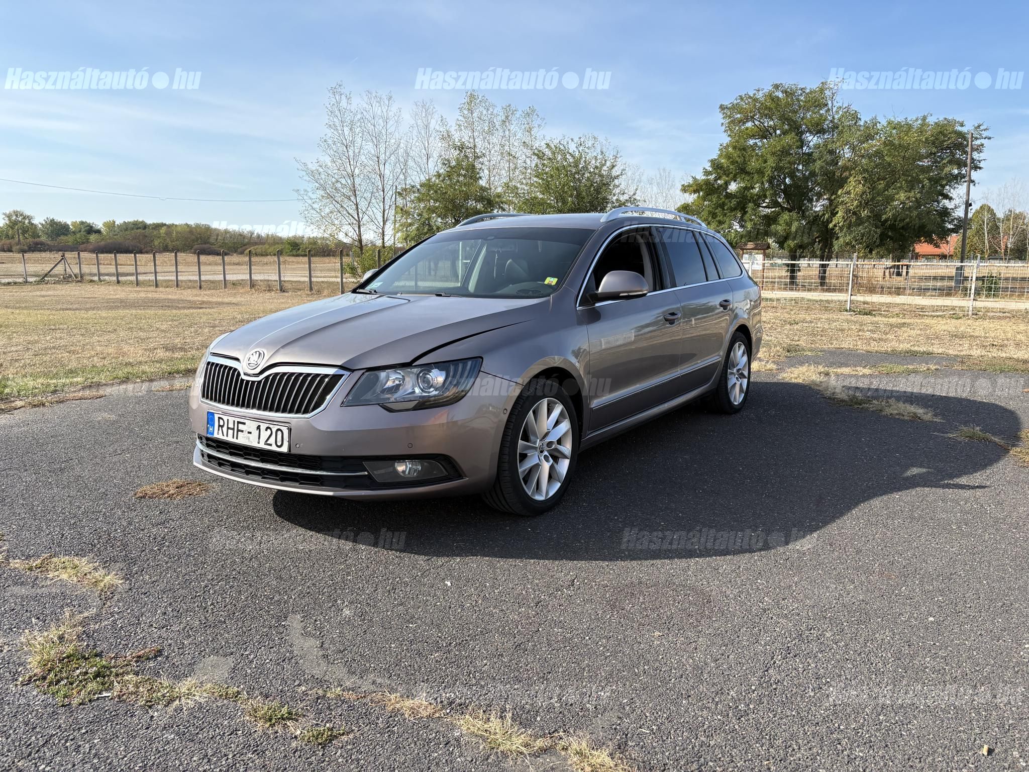 SKODA SUPERB 2013/12 - 1