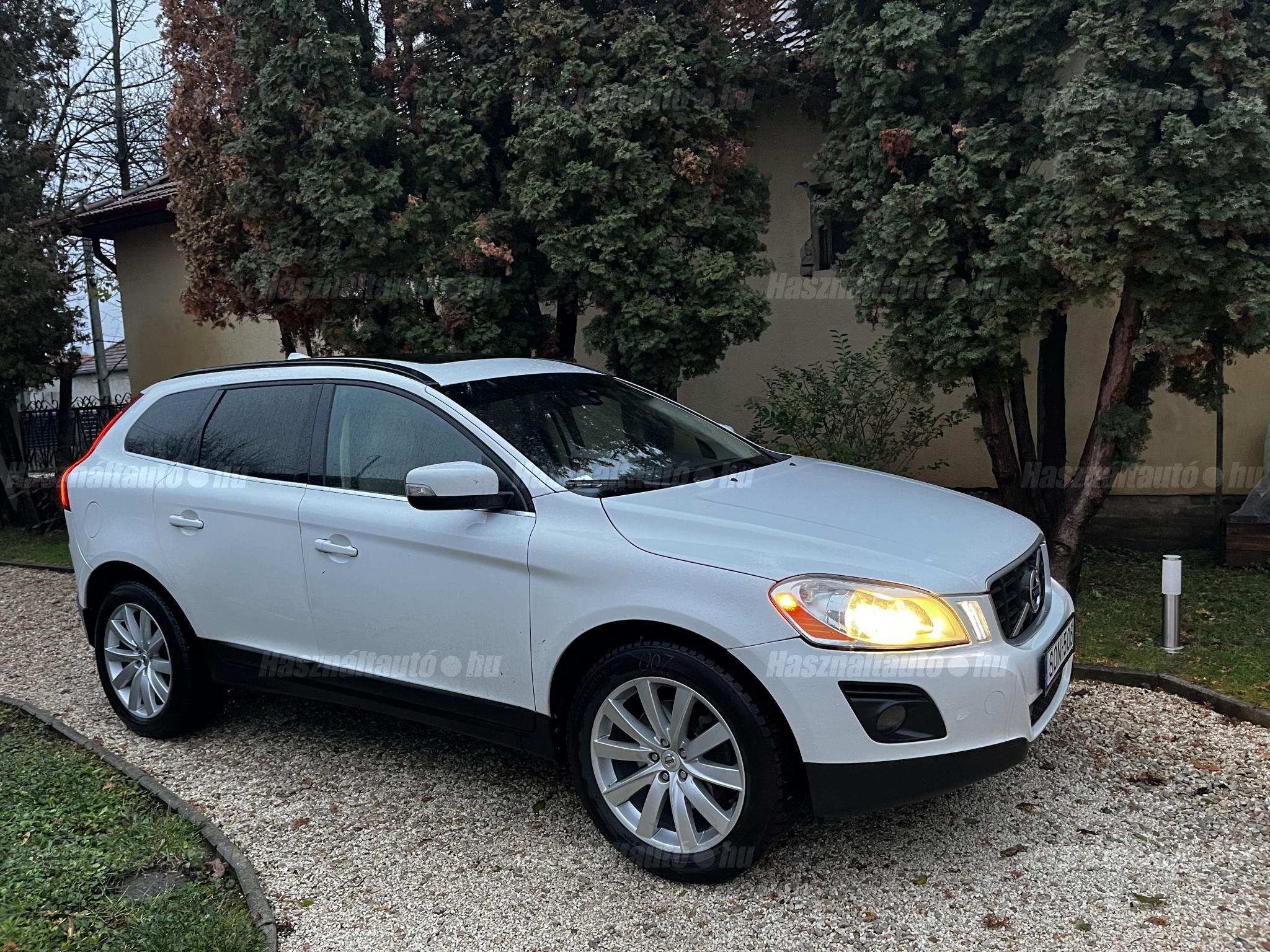 VOLVO XC60 2010/4 - 1