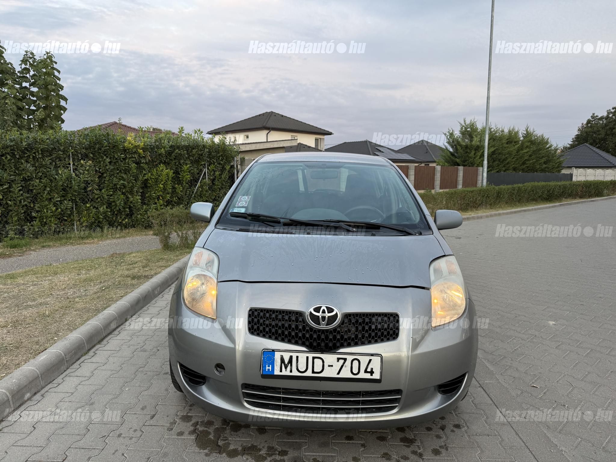 TOYOTA YARIS 2006/4 - 1