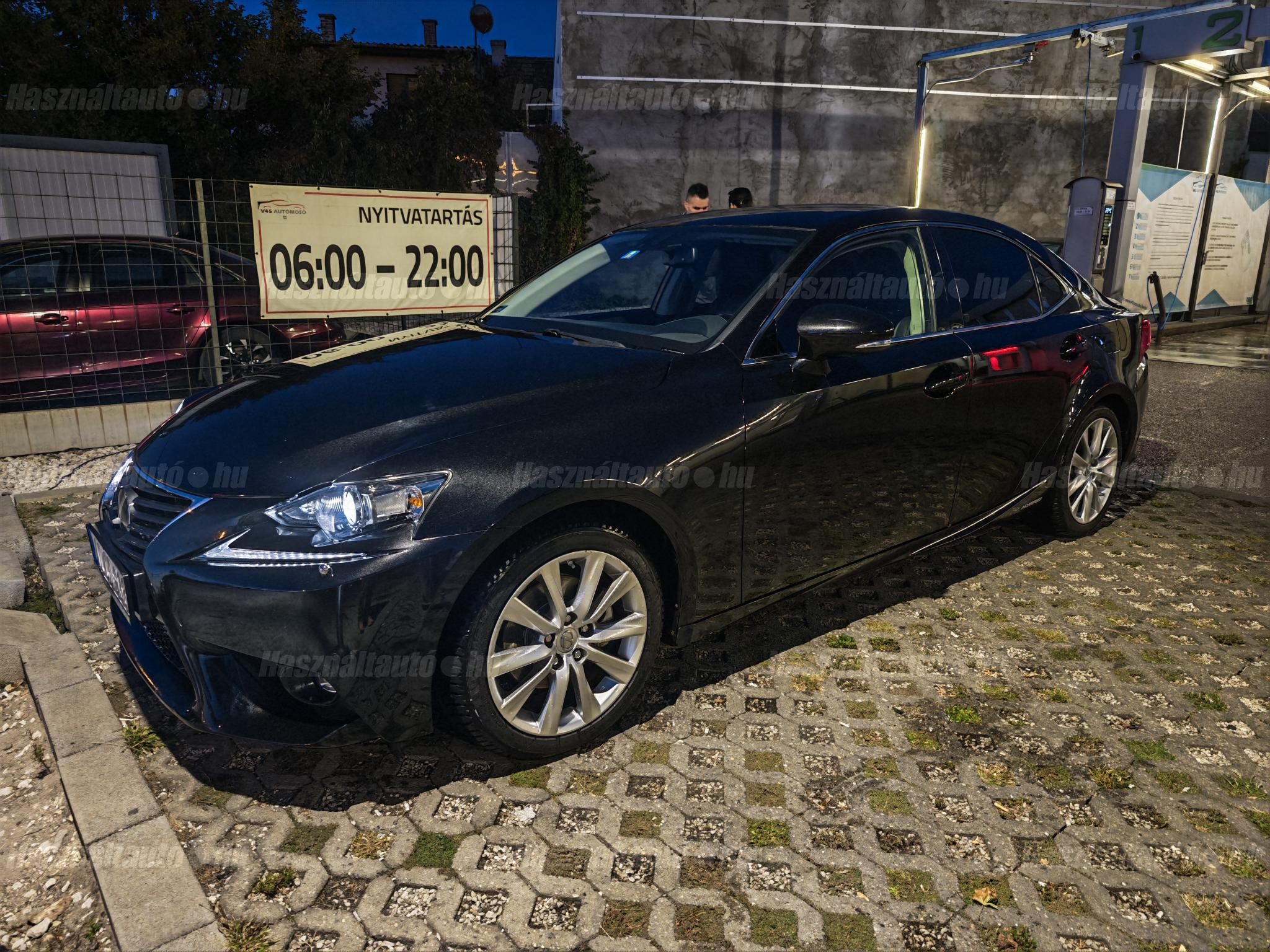 LEXUS IS 2015/9 - 1