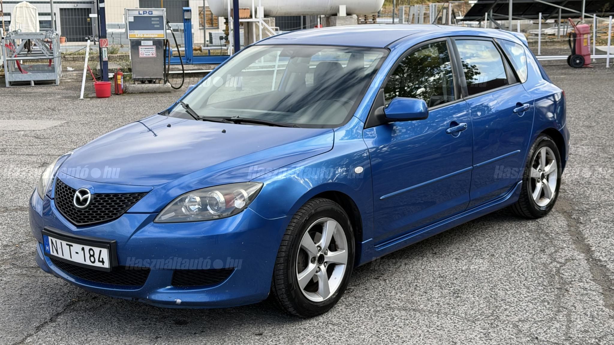 MAZDA 3 2004 - 1