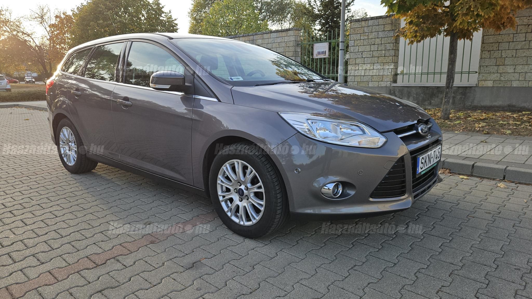 FORD FOCUS 2011/12 - 1