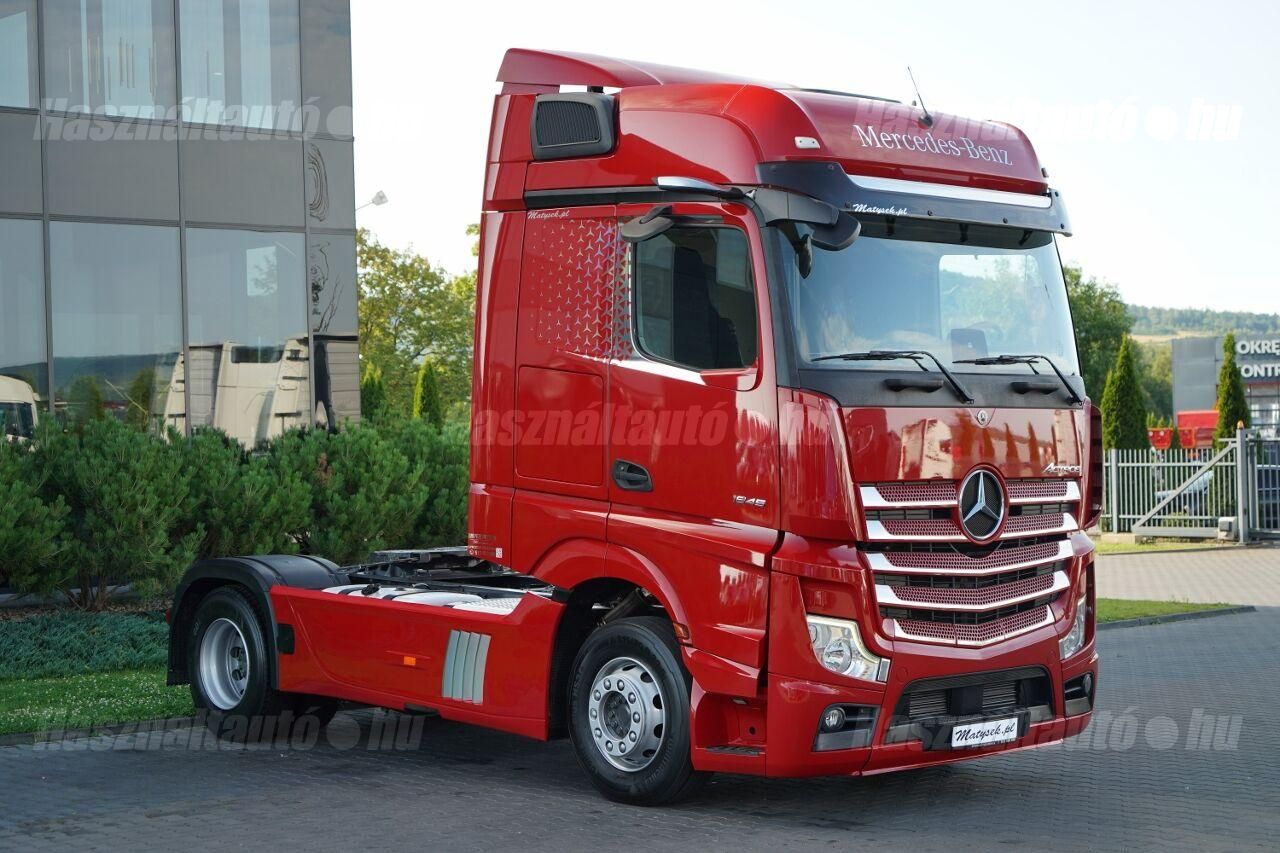 MERCEDES-BENZ 2021/1 - 1
