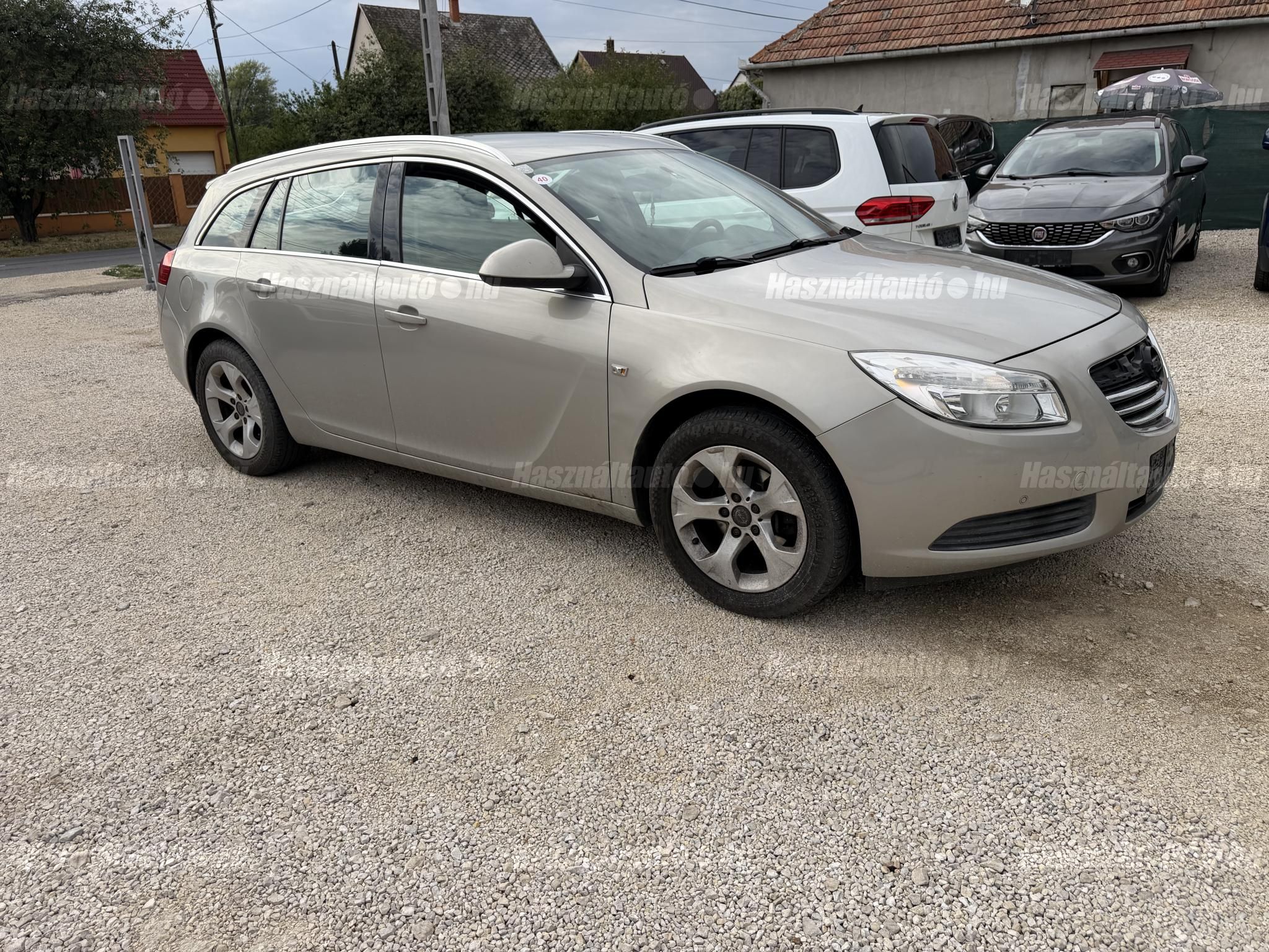 OPEL INSIGNIA 2012/9 - 1