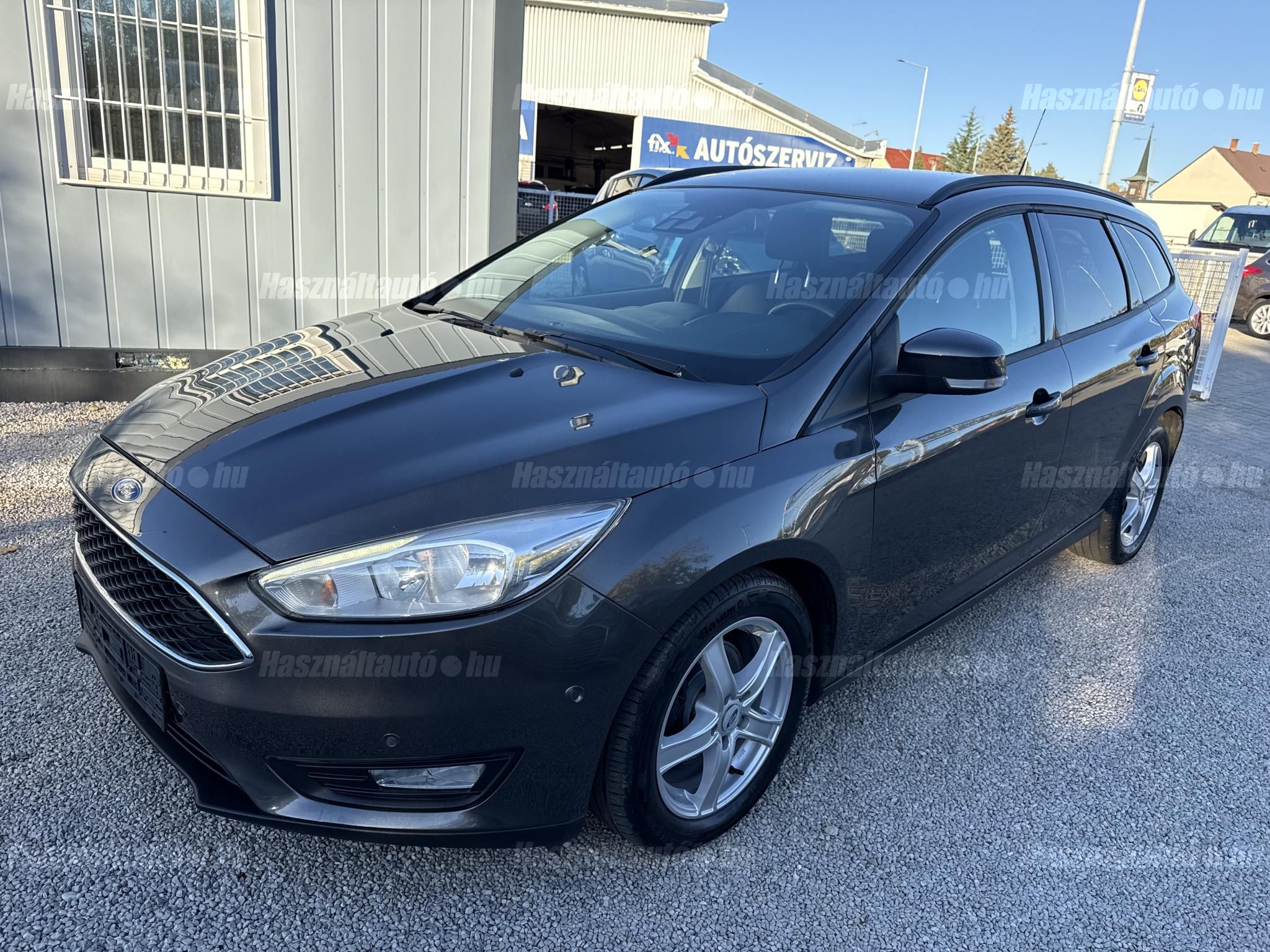 FORD FOCUS 2016/12 - 1