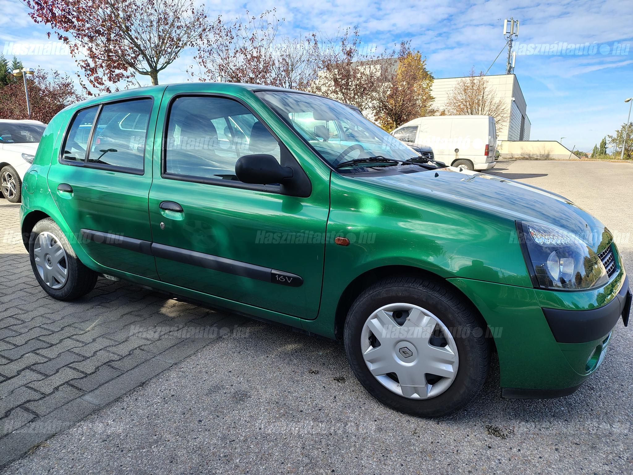 RENAULT CLIO 2002/5 - 1