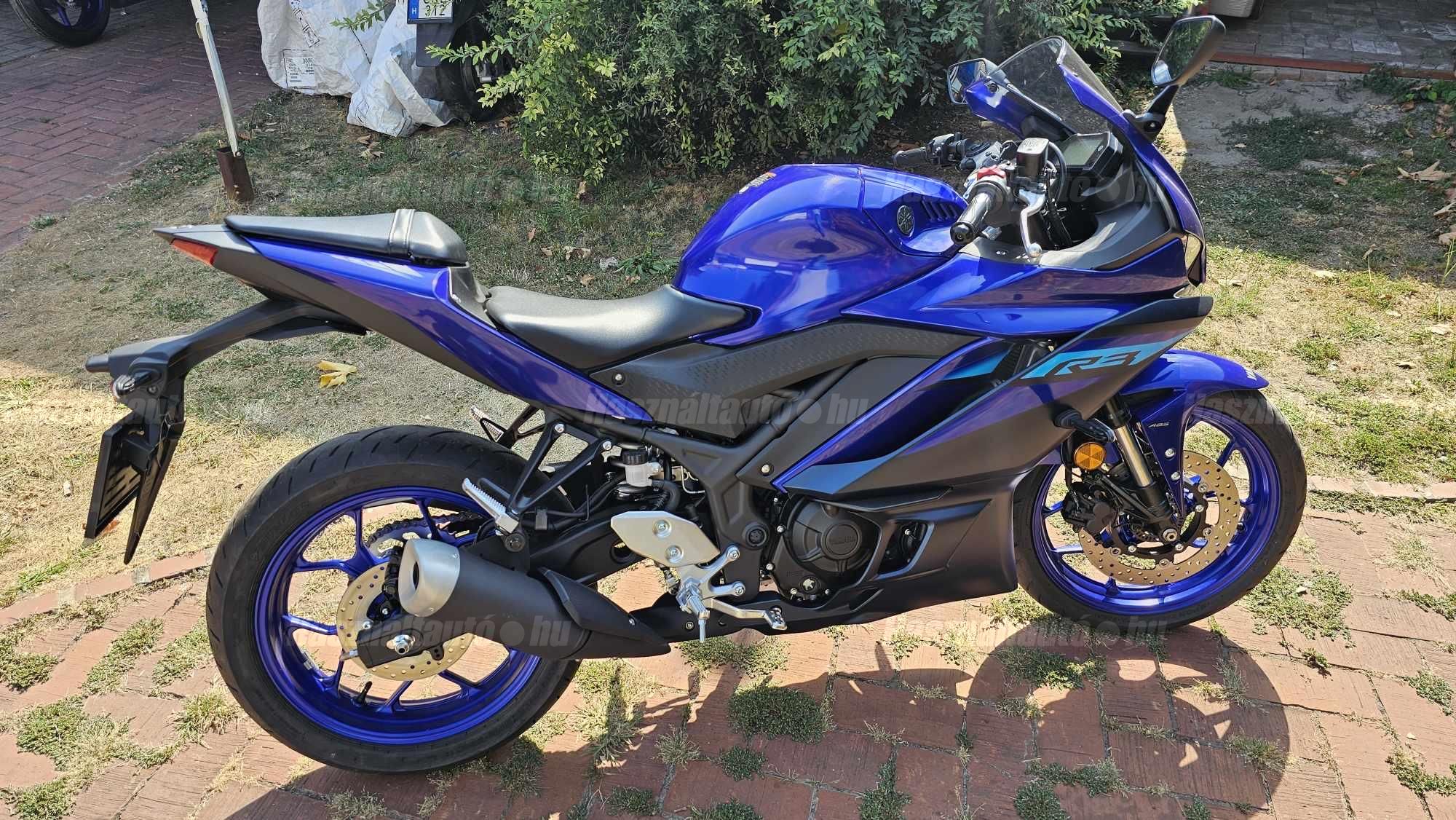YAMAHA YZF R3 2024/4 - 1