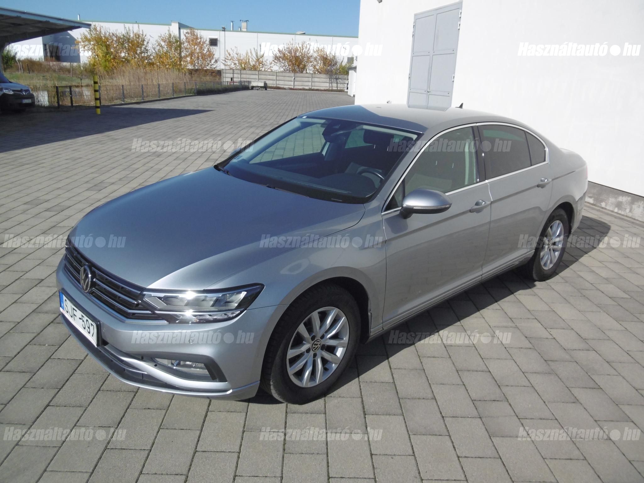 VOLKSWAGEN PASSAT VIII 2021 - 1