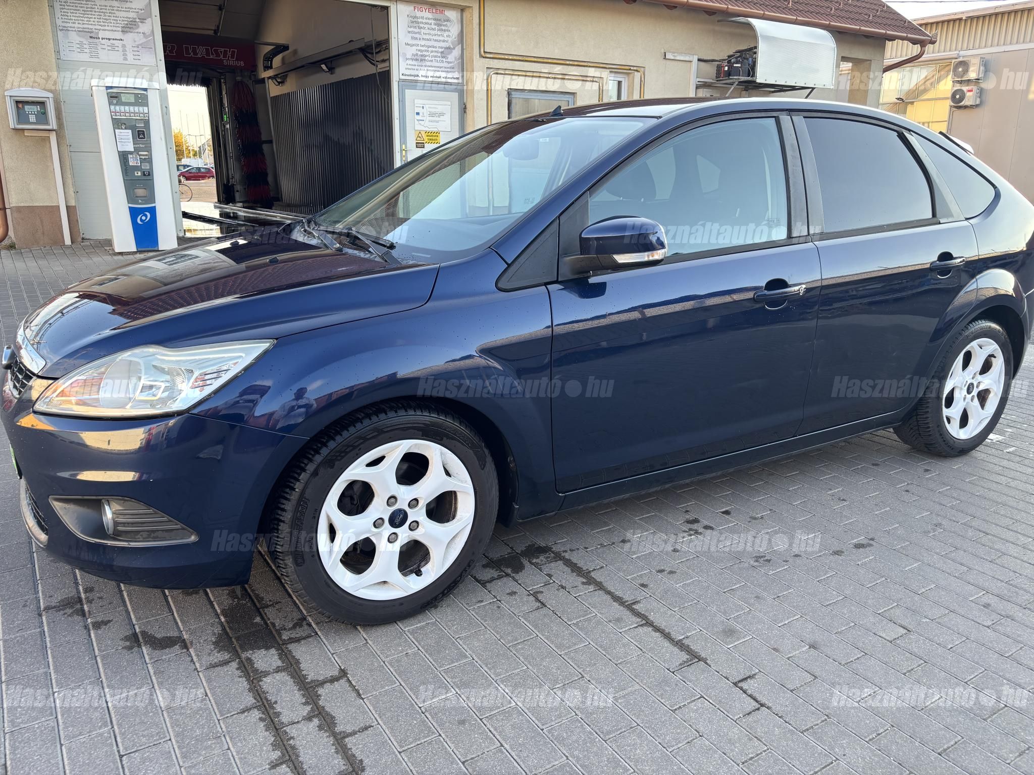 FORD FOCUS 2011 - 1