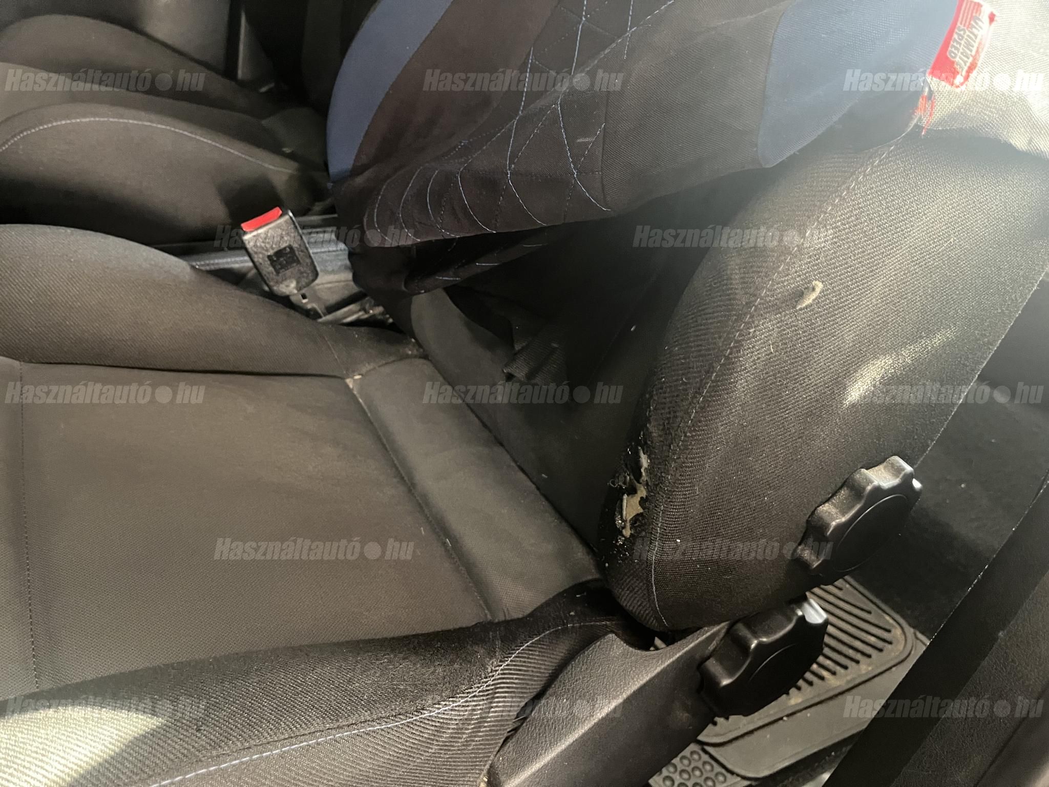 VOLKSWAGEN GOLF IV 2001/3 - 1