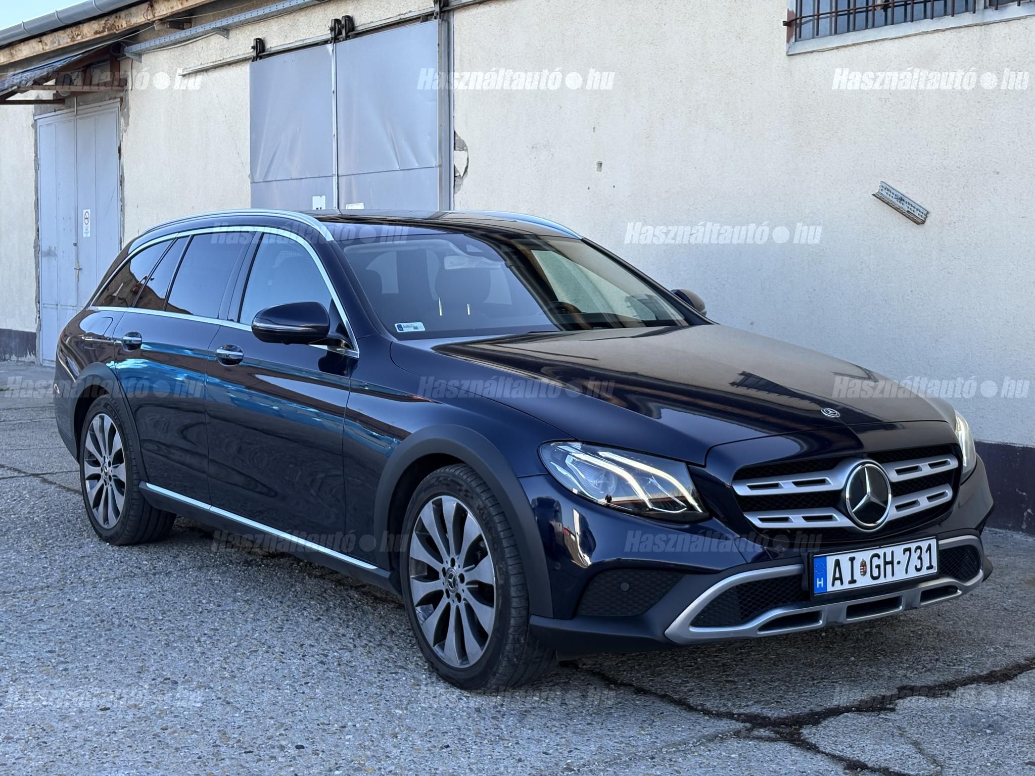 MERCEDES-BENZ E 220 2018/4 - 1