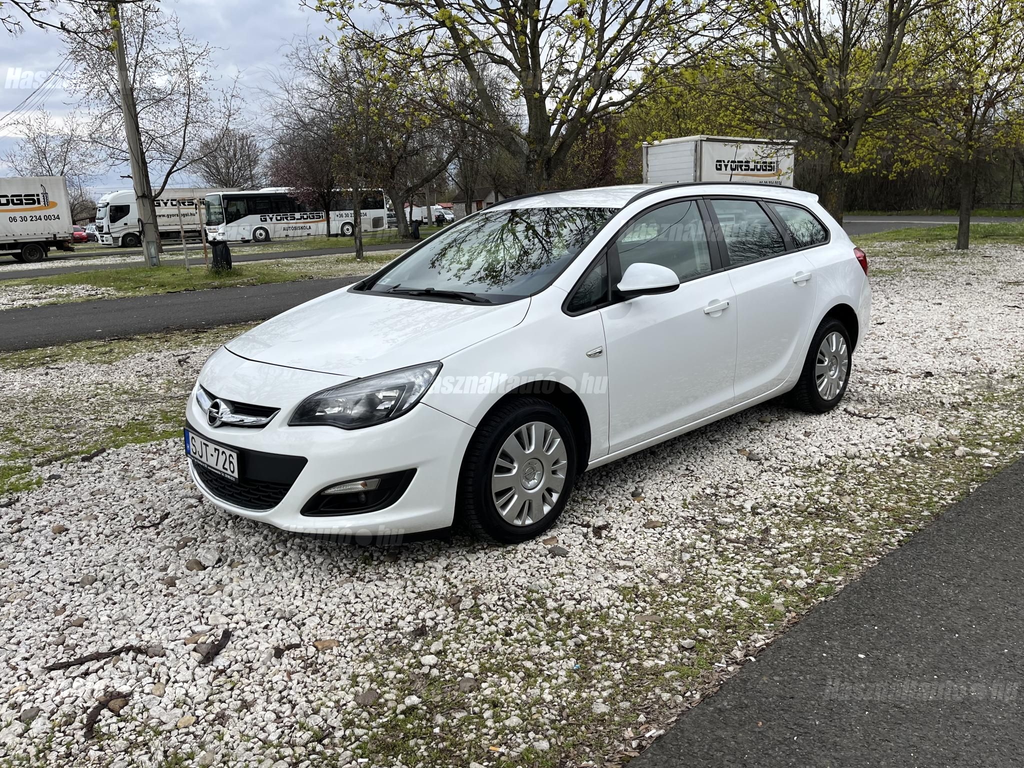 OPEL ASTRA 2013/8 - 1