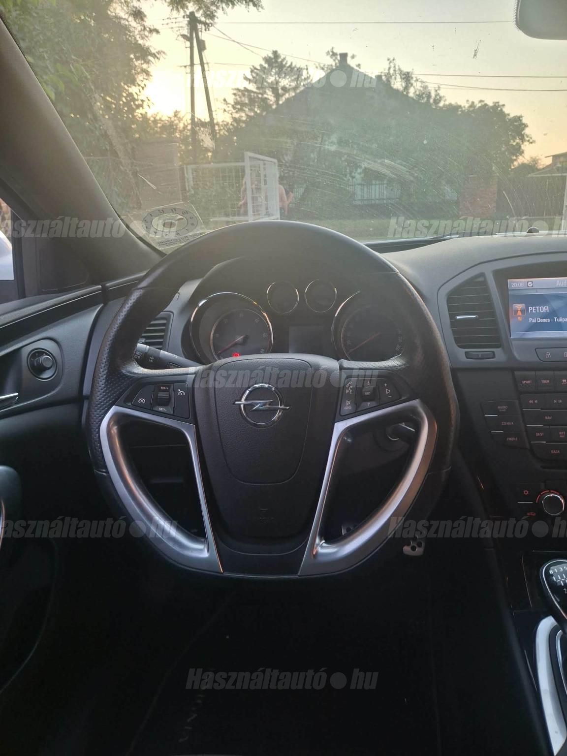 OPEL INSIGNIA 2011/6 - 1