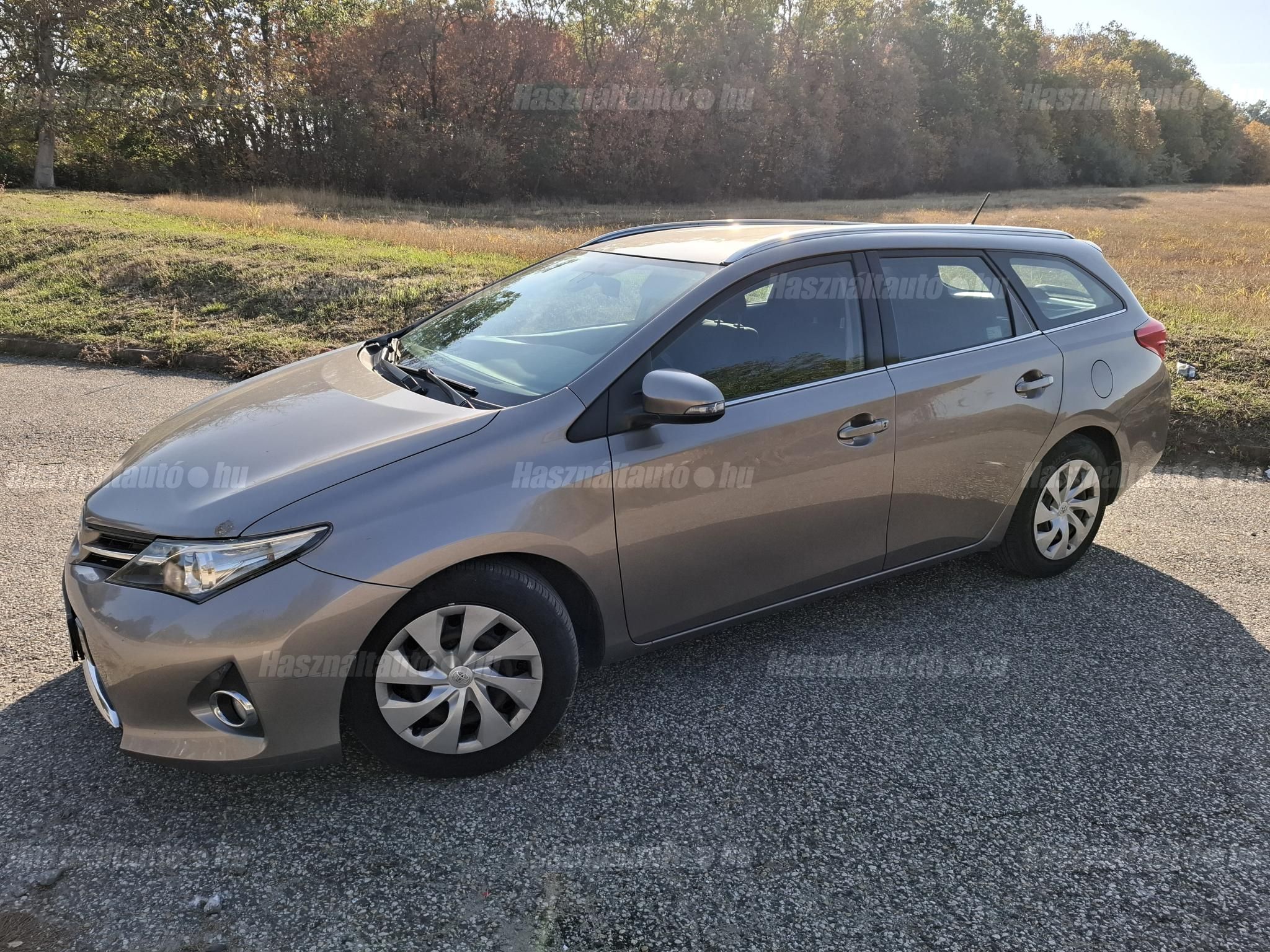 TOYOTA AURIS 2014/10 - 1