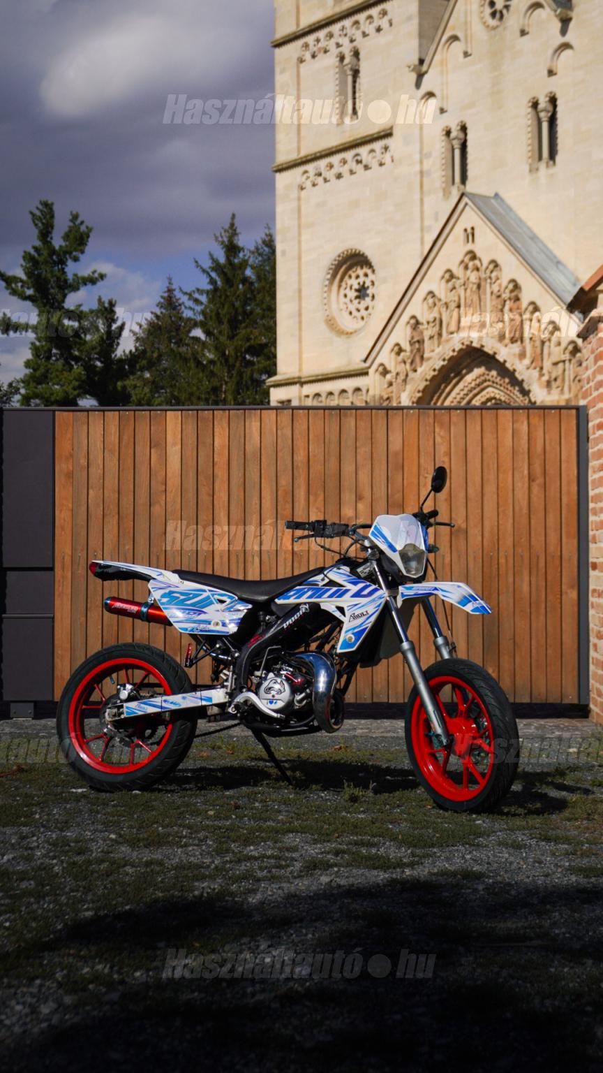 RIEJU MRT 50 SUPERMOTO 2010/8 - 1