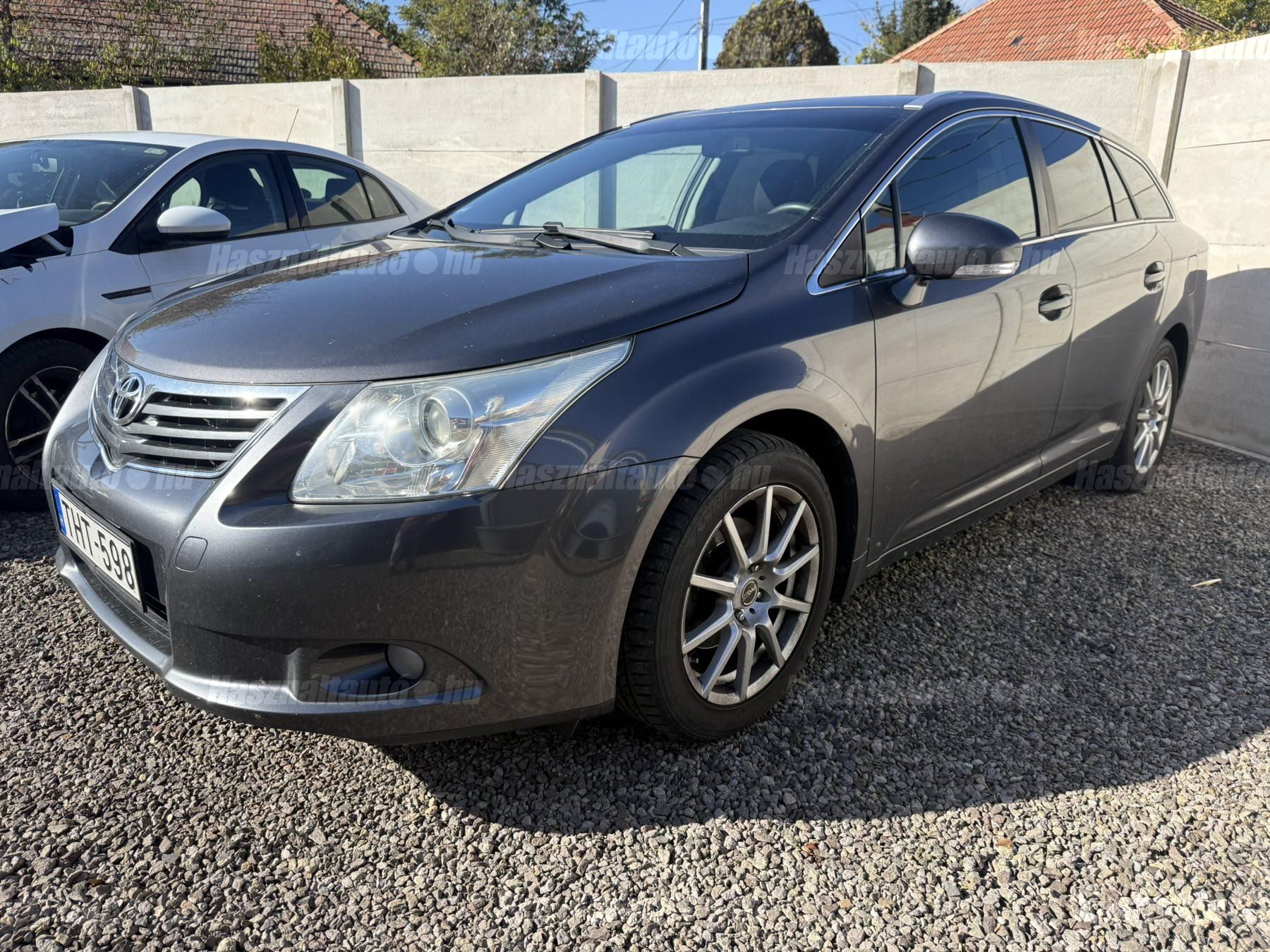 TOYOTA AVENSIS 2010/7 - 1