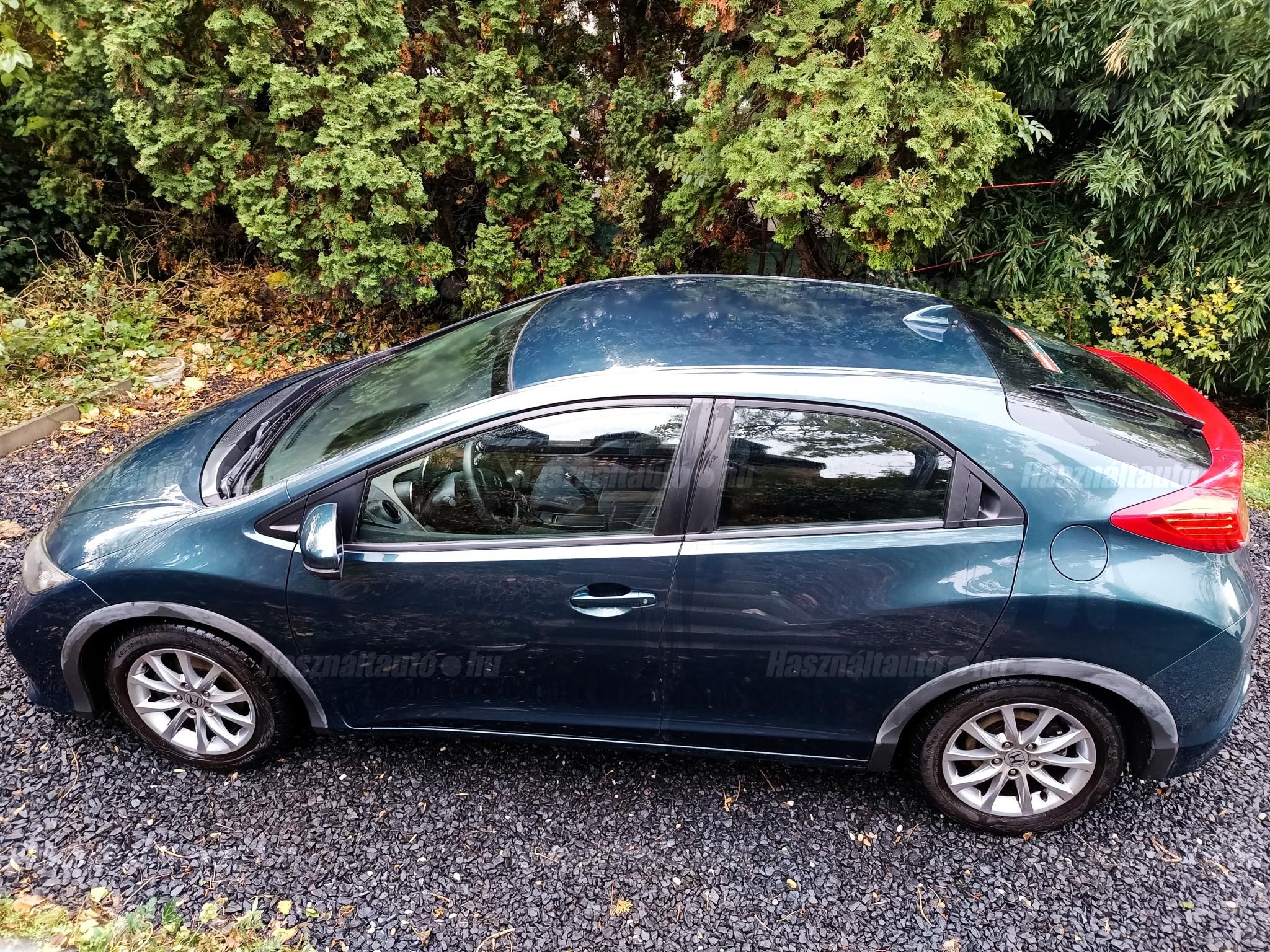 HONDA CIVIC 2013/5 - 1