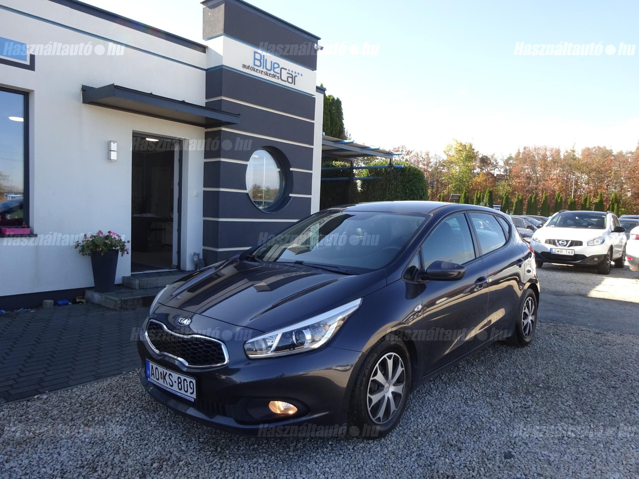 KIA CEE'D 2012/9 - 1