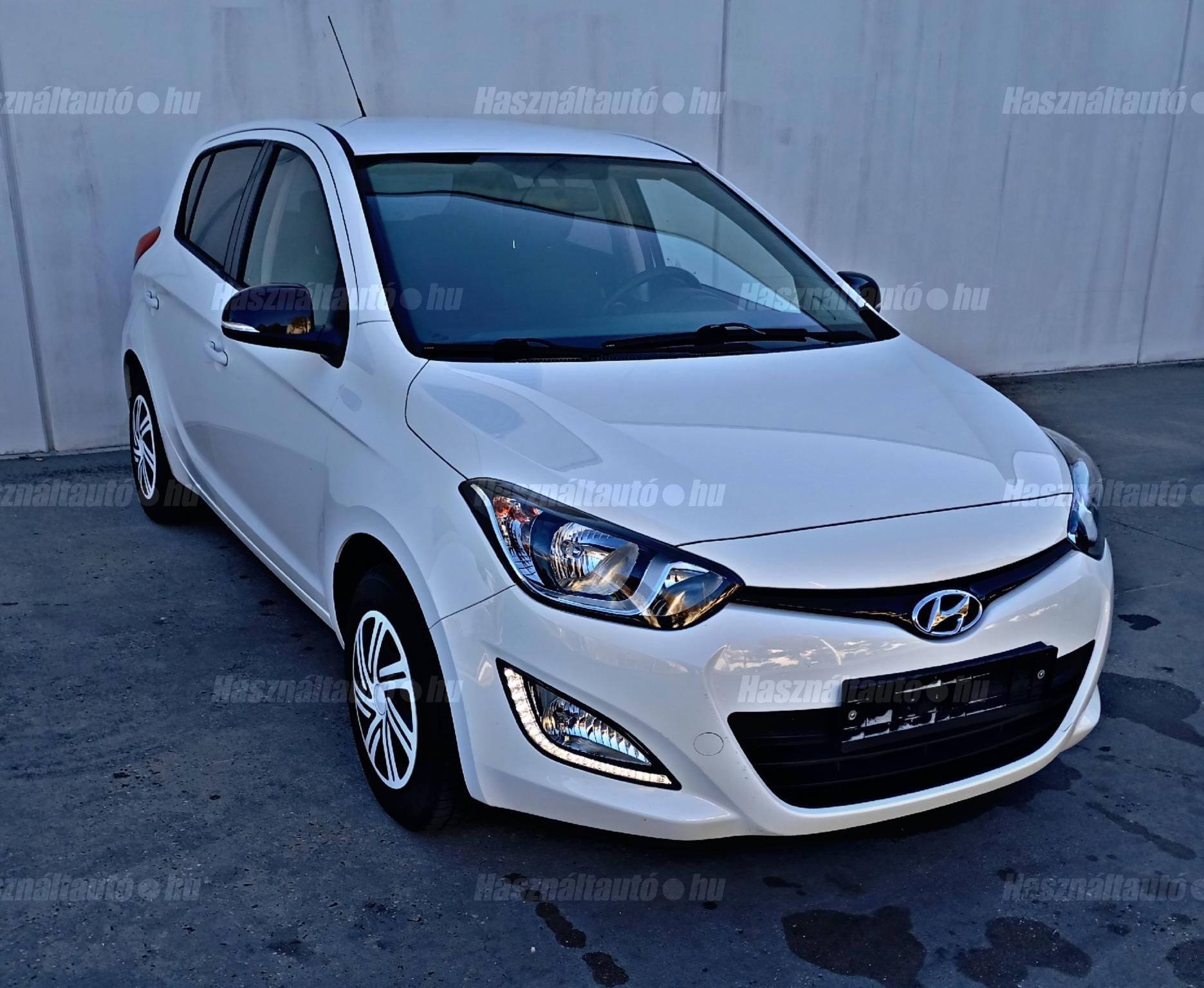 HYUNDAI I20 2014/7 - 1