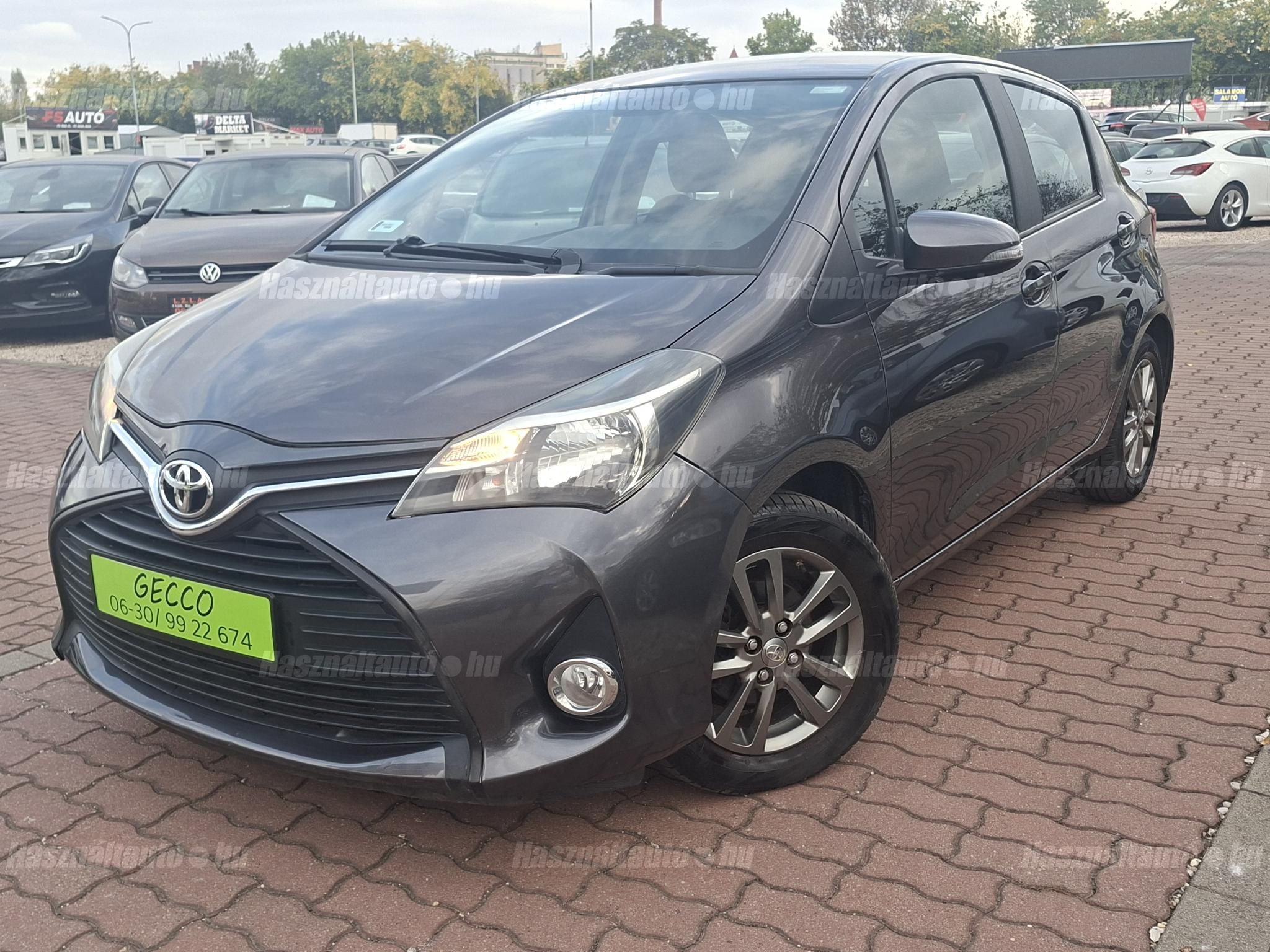 TOYOTA YARIS 2014/12 - 1