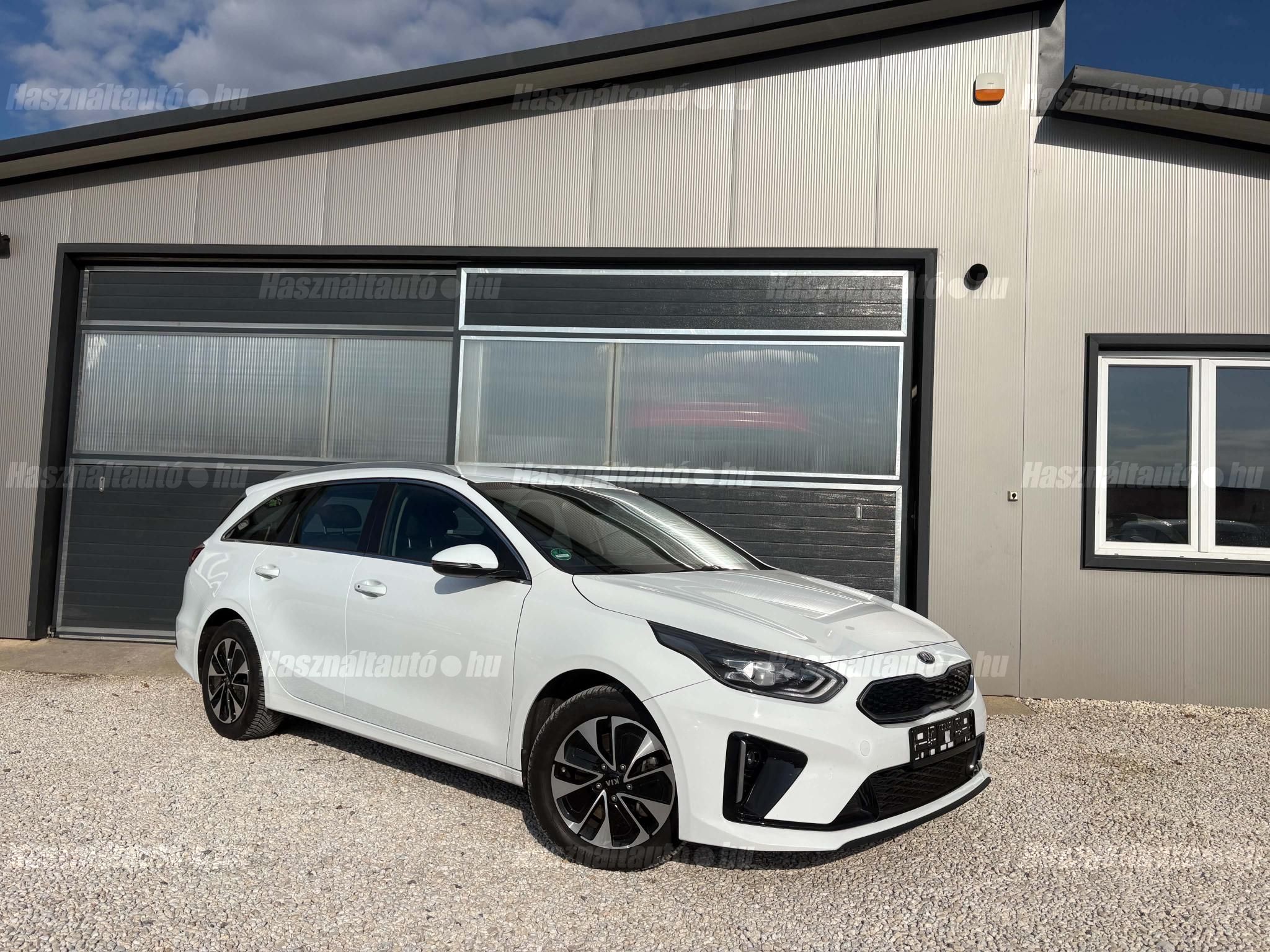 KIA CEE'D 2021/5 - 1