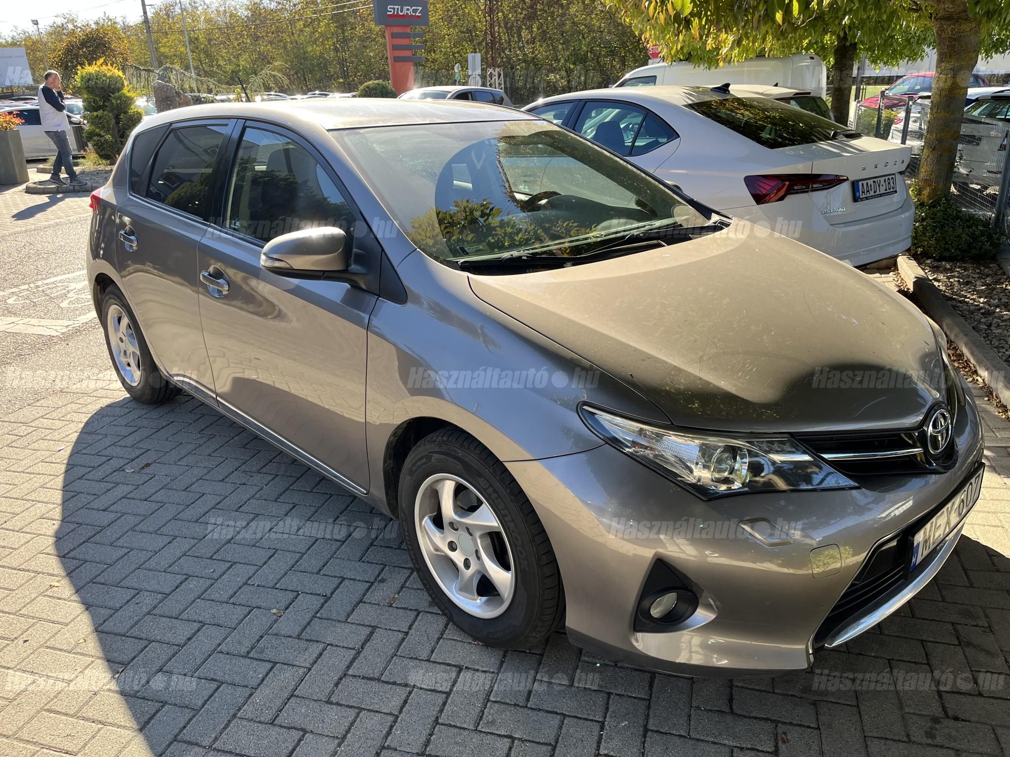 TOYOTA AURIS 2012/12 - 1
