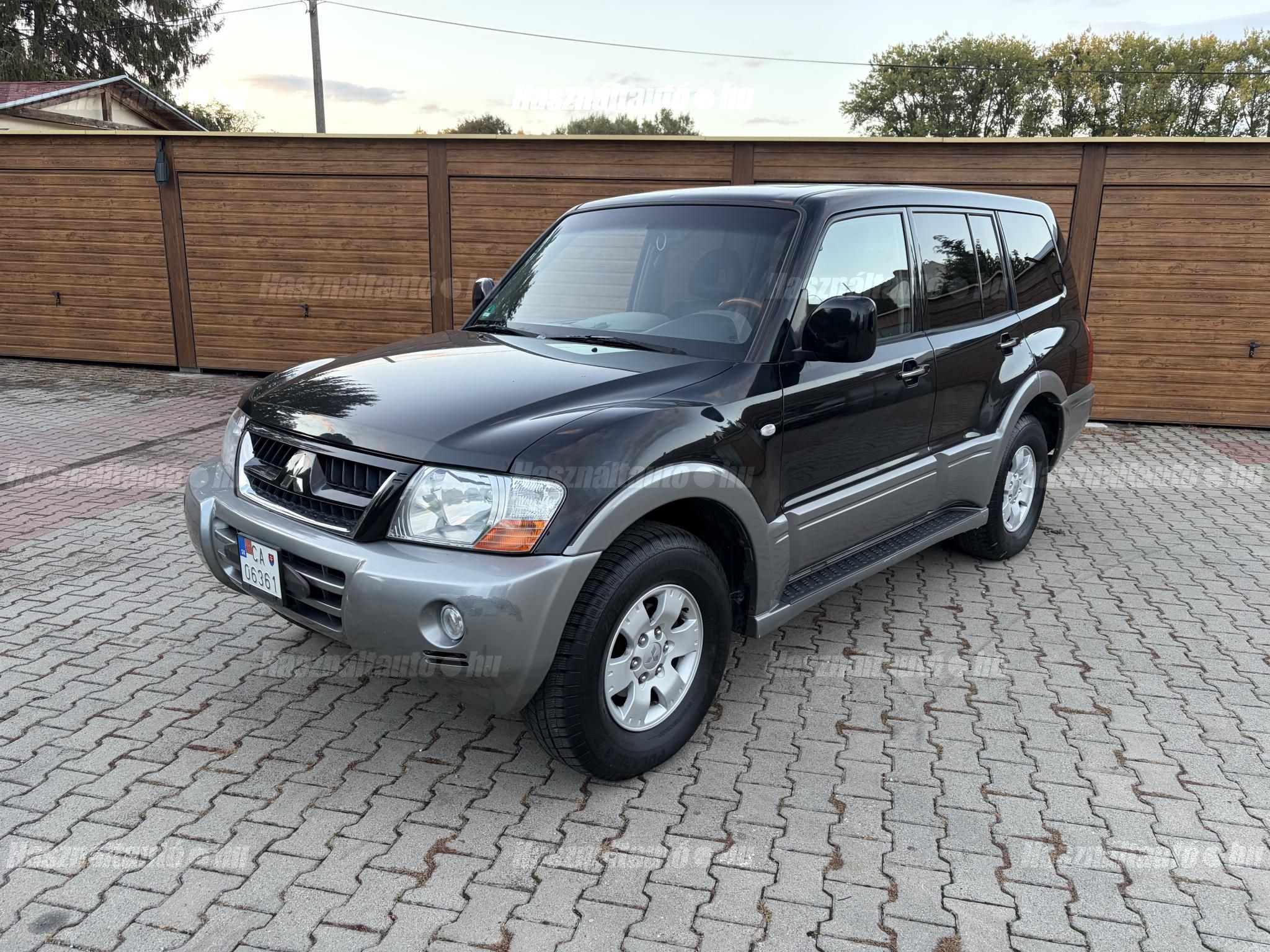 MITSUBISHI PAJERO 2004/10 - 1