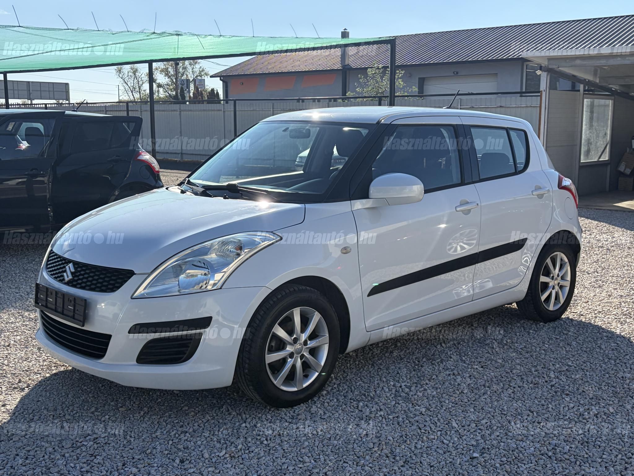 SUZUKI SWIFT 2011/5 - 1
