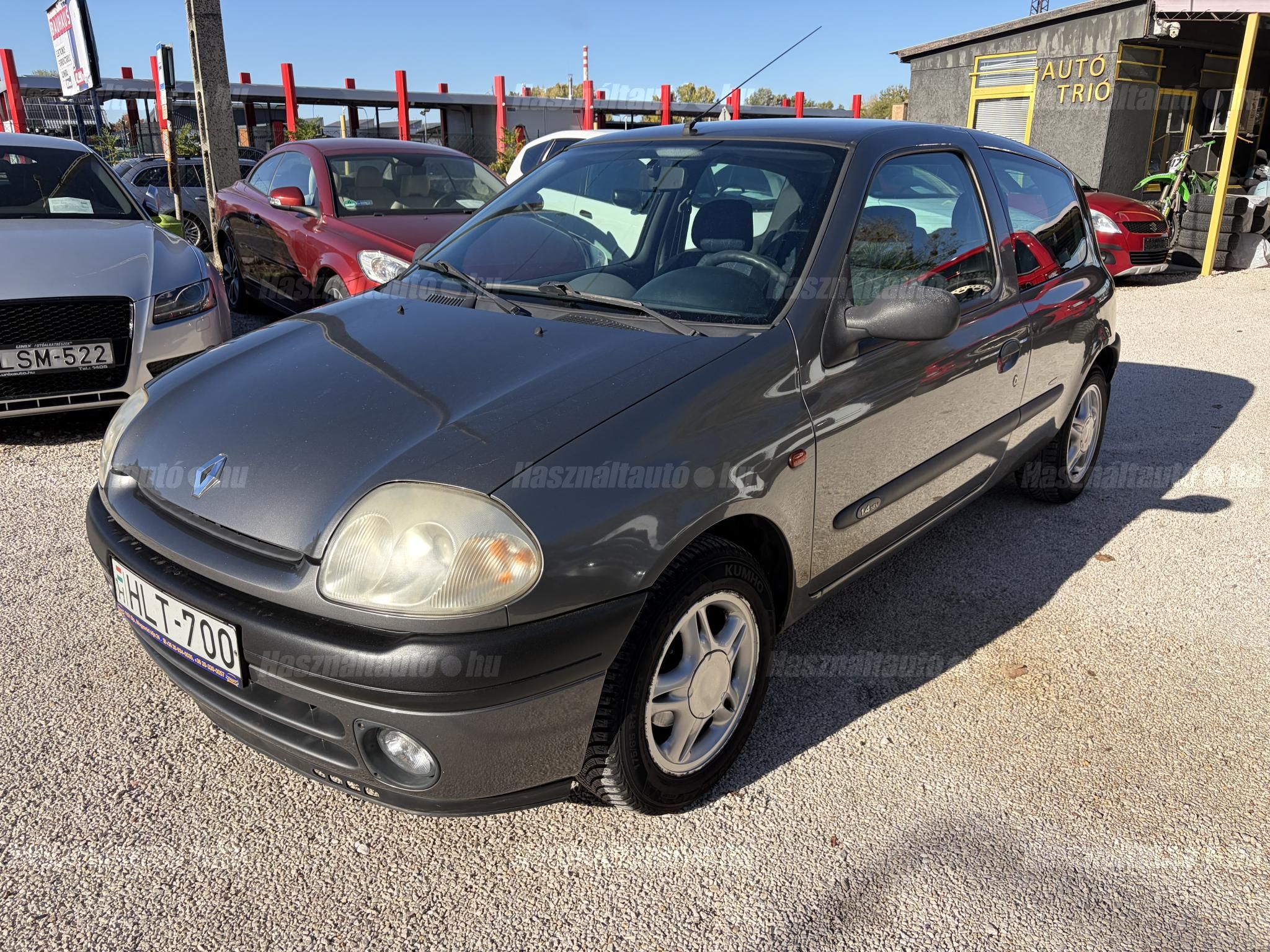 RENAULT CLIO 2001/1 - 1