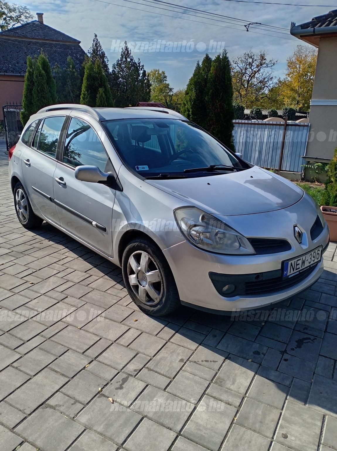RENAULT CLIO 2009/10 - 1