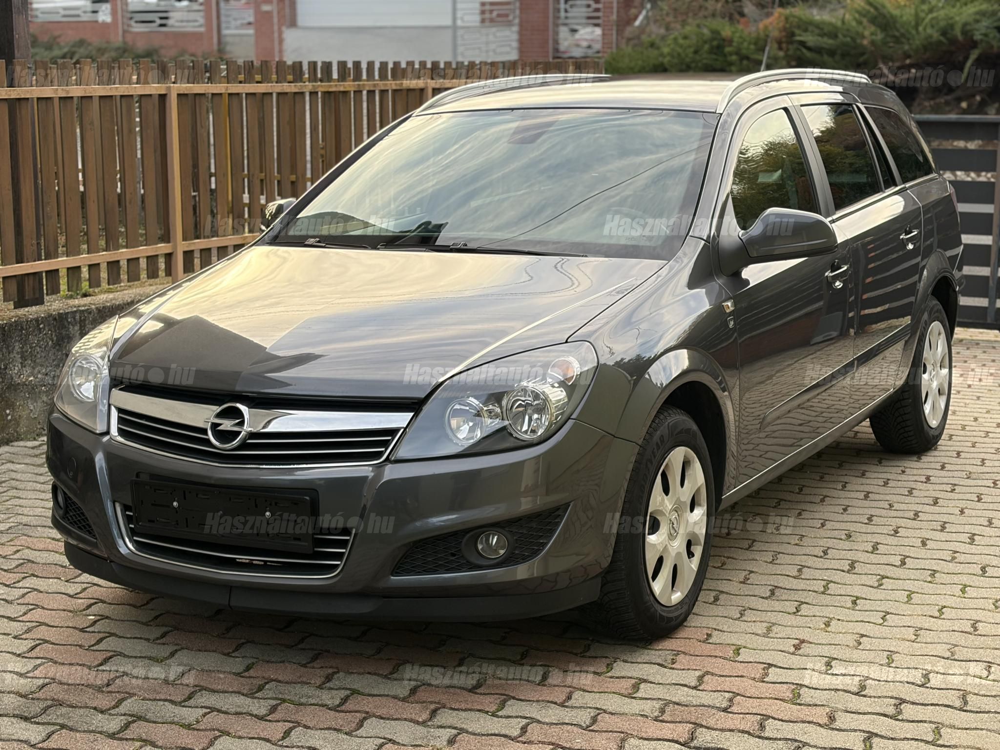 OPEL ASTRA H 2010/4 - 1