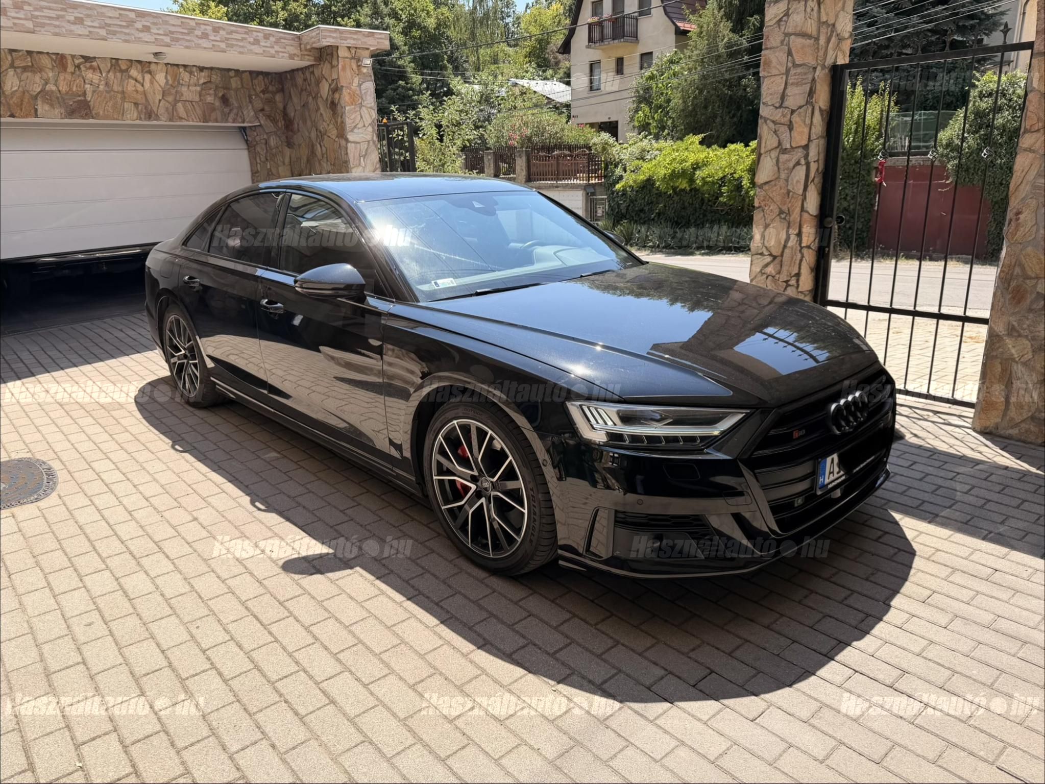 AUDI S8 2022/10 - 1