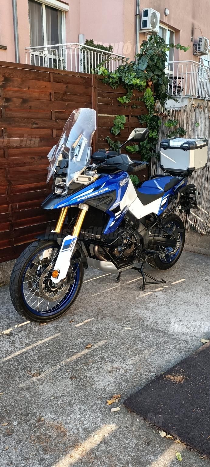 SUZUKI V-STROM 1050 DE 2024/4 - 1