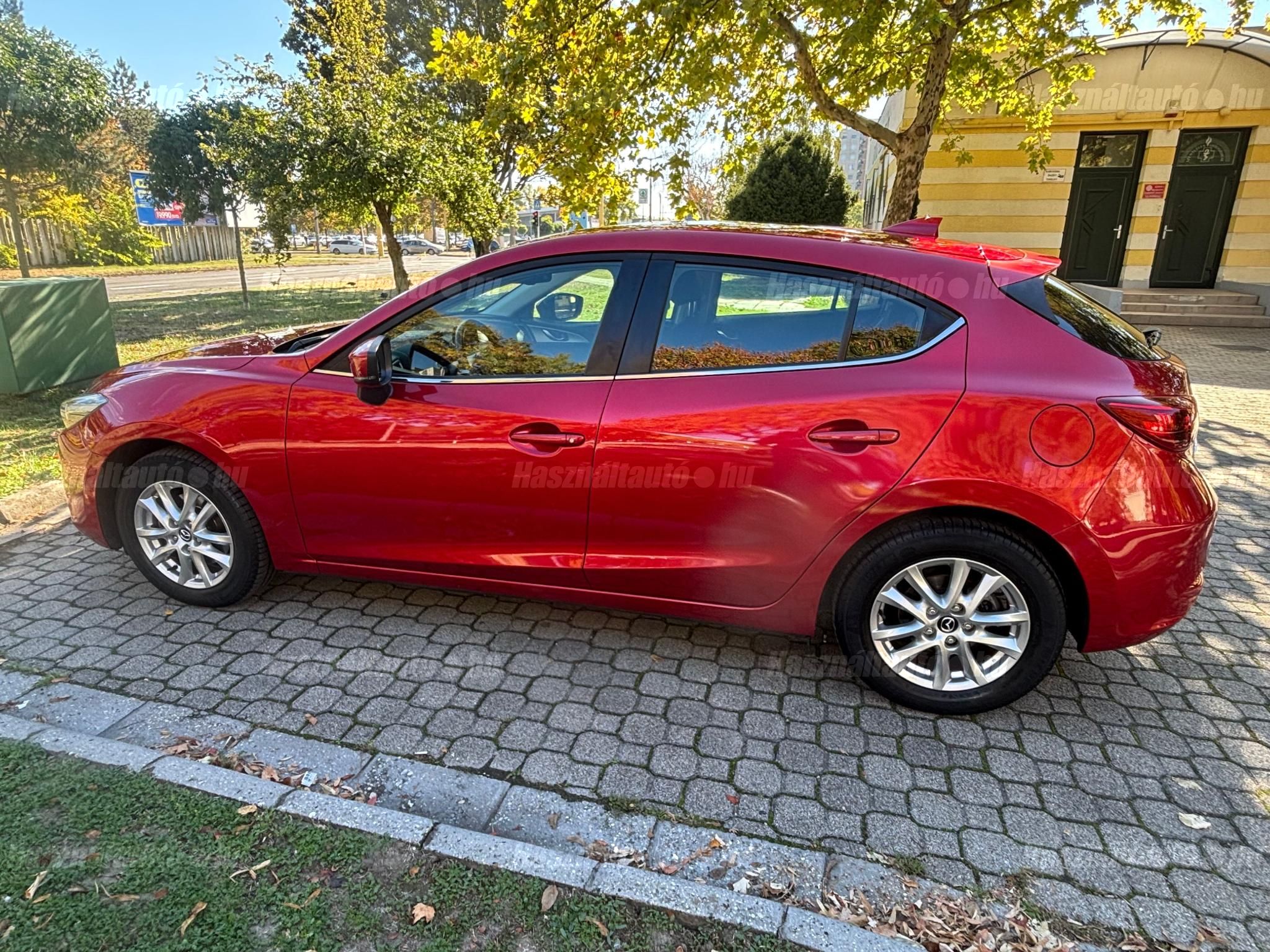 MAZDA 3 2016/12 - 1