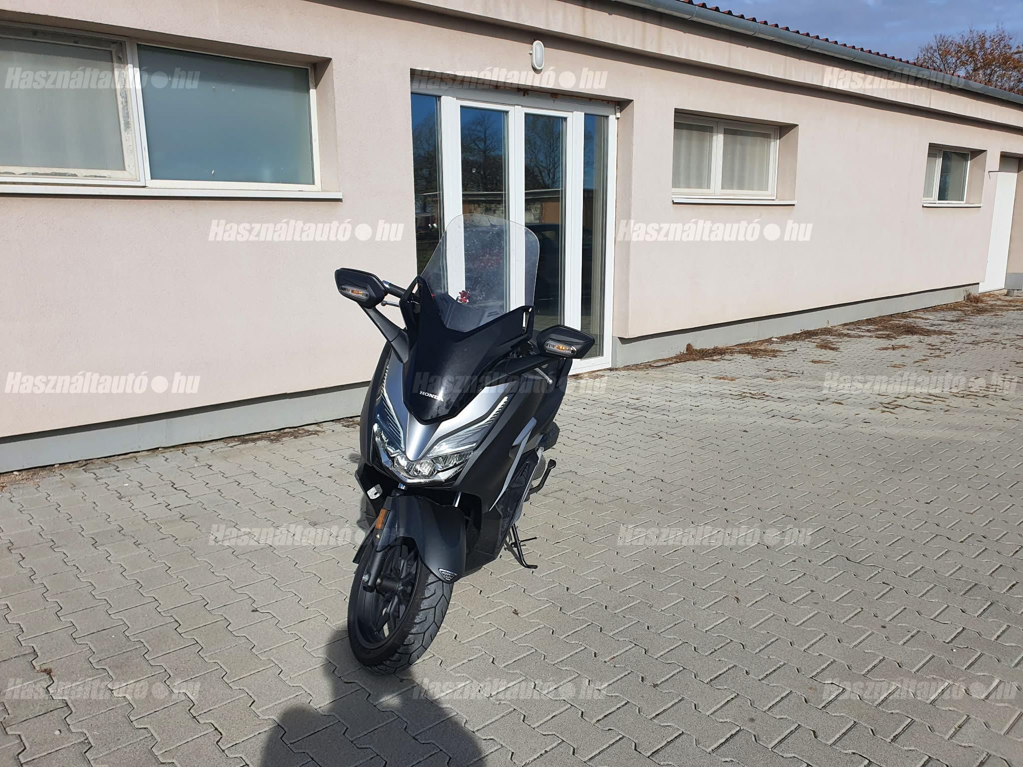 HONDA FORZA 300 2019/7 - 1