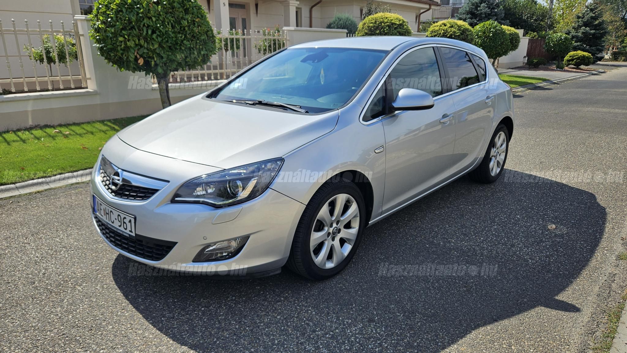 OPEL ASTRA J 2012/8 - 1