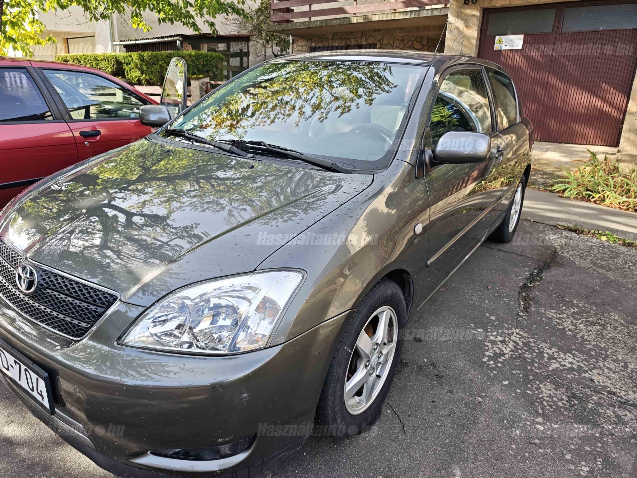 TOYOTA COROLLA 2004 - 1