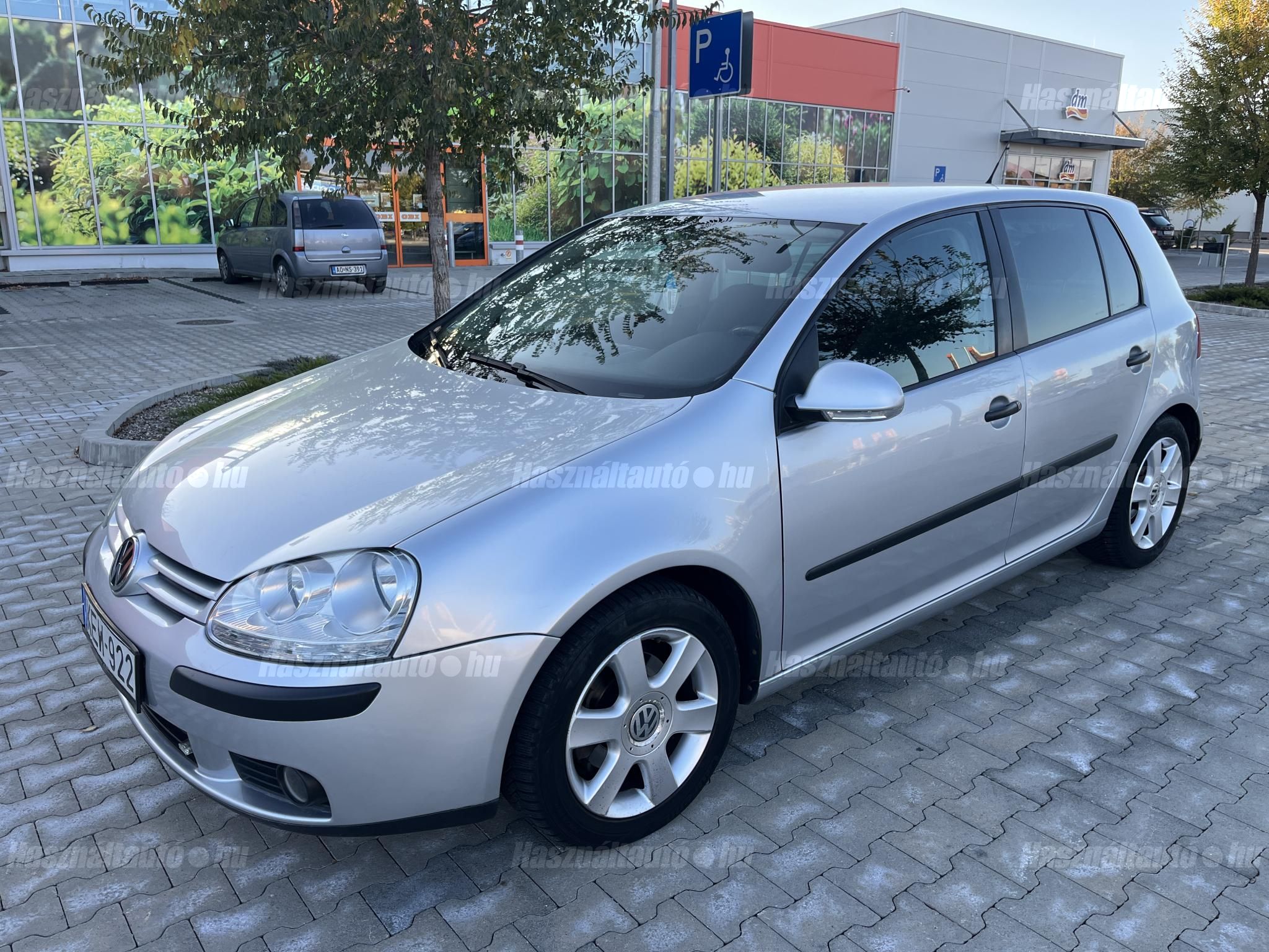 VOLKSWAGEN GOLF V 2006/6 - 1