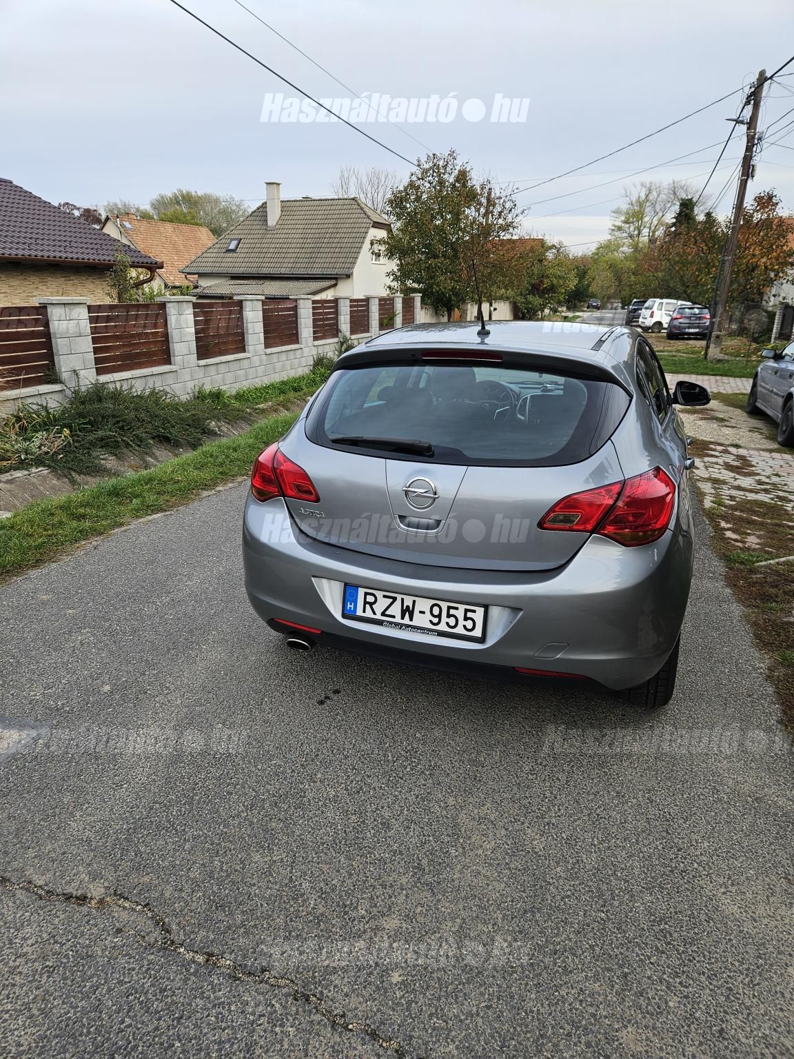 OPEL ASTRA J 2010/10 - 1