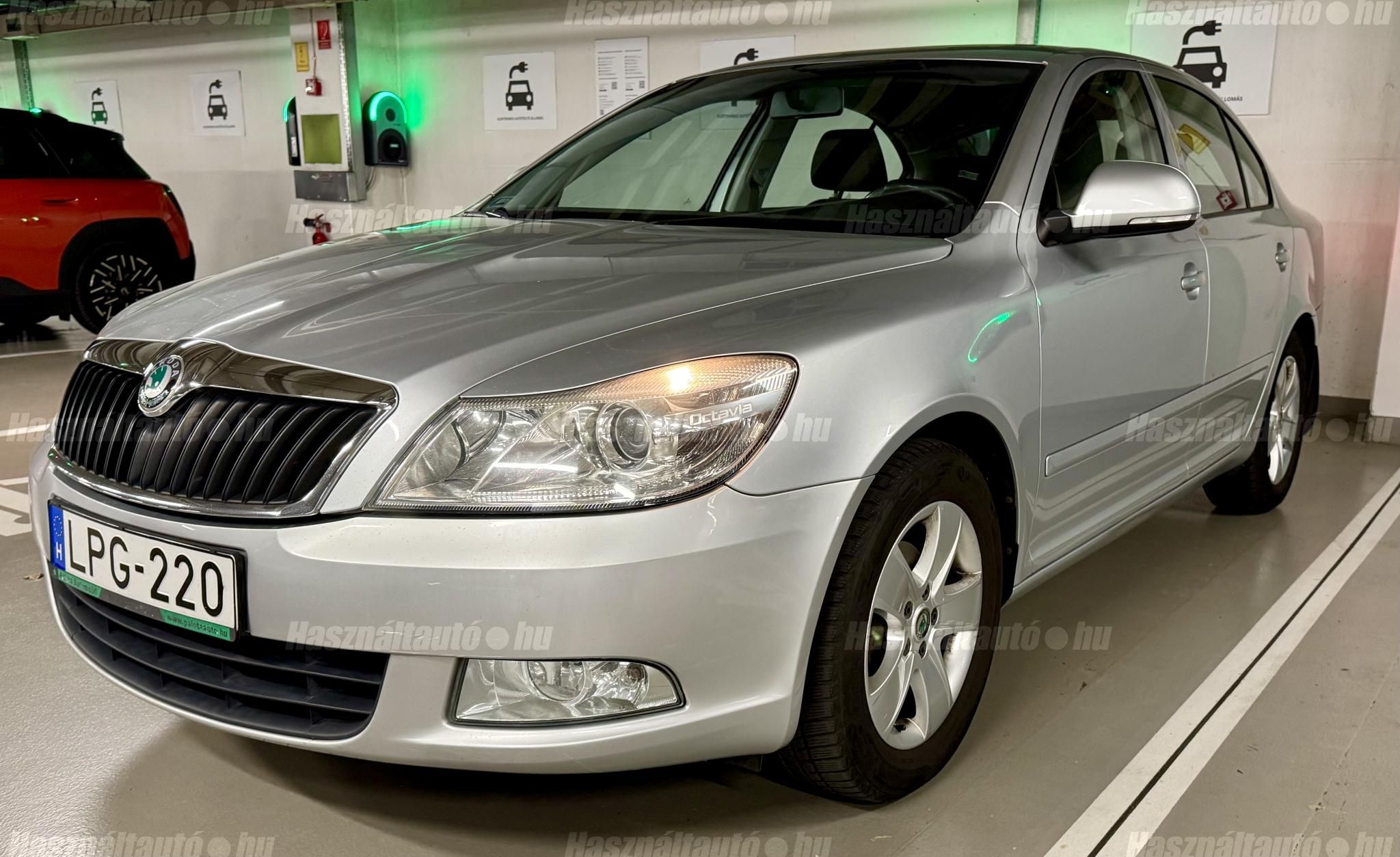 SKODA OCTAVIA 2010/11 - 1