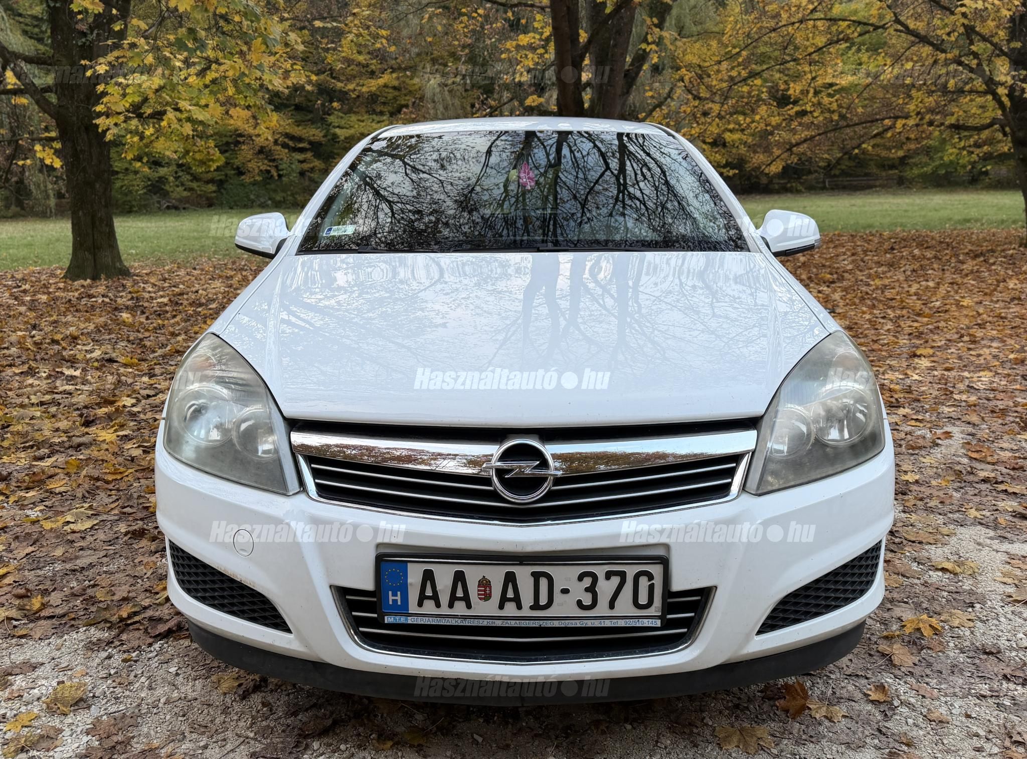 OPEL ASTRA H 2009/10 - 1