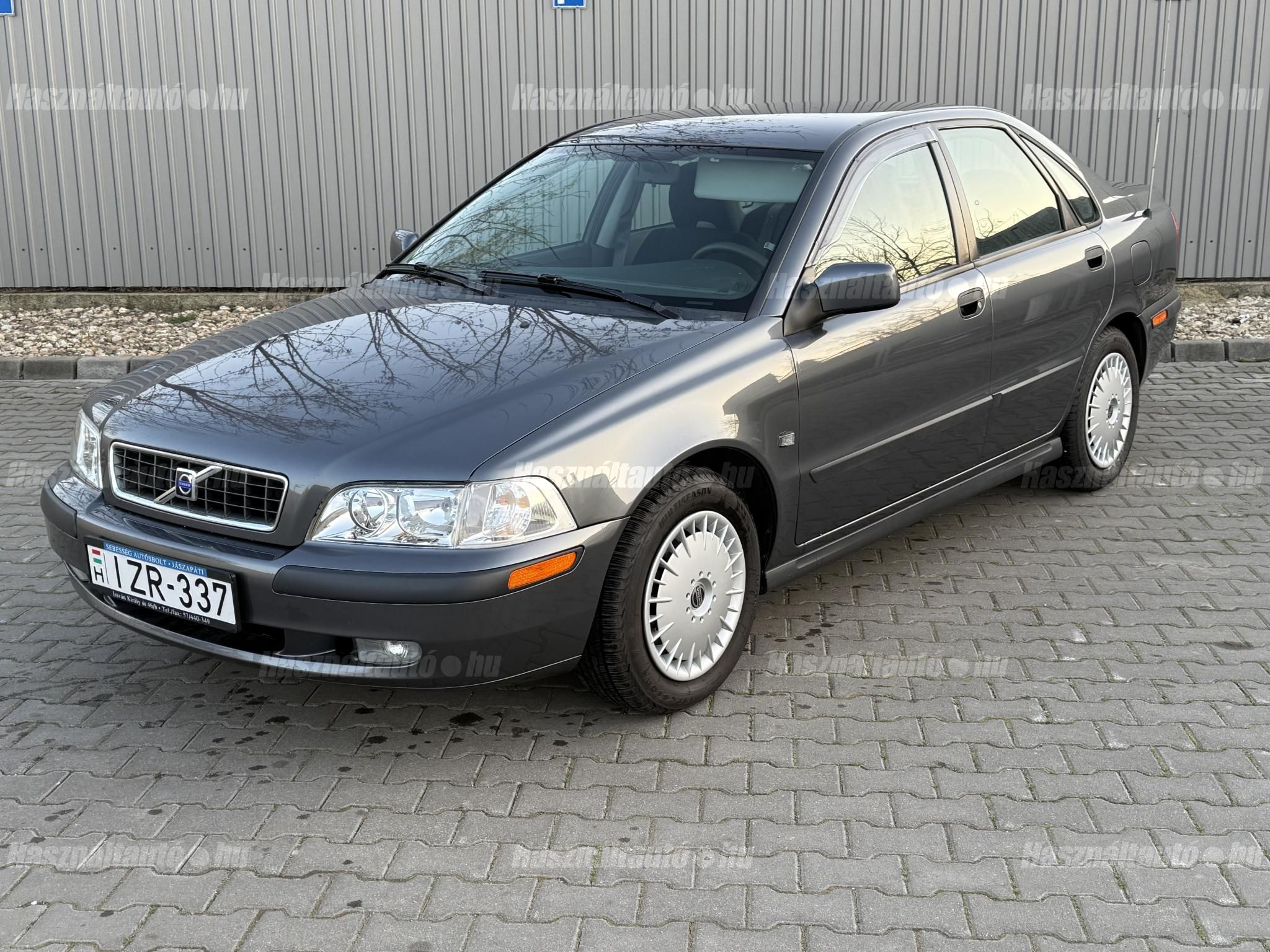 VOLVO S40 2003/12 - 1