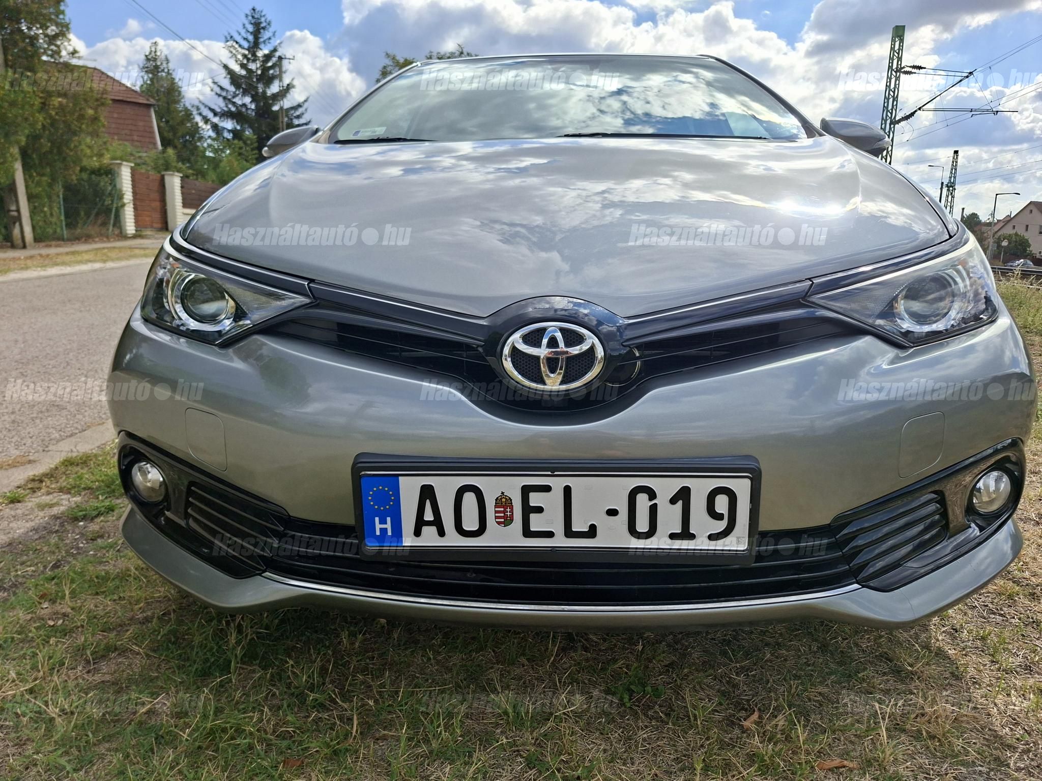 TOYOTA AURIS 2018/12 - 1