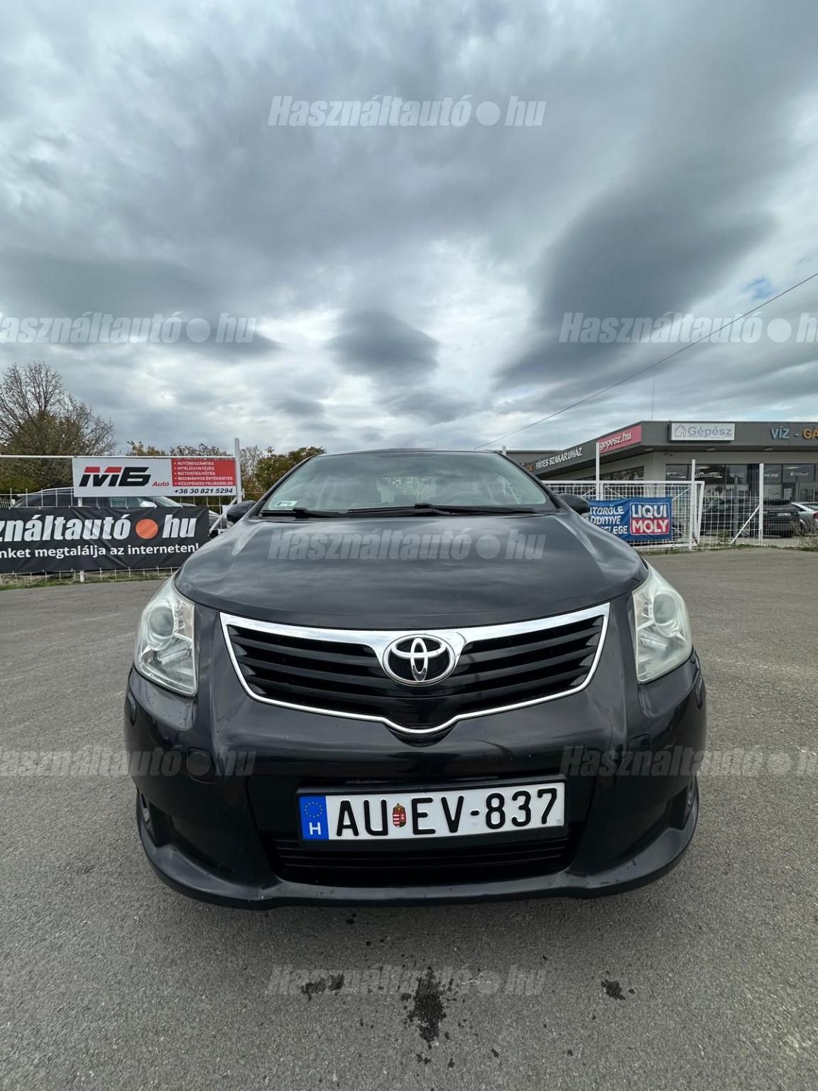 TOYOTA AVENSIS 2010/8 - 1