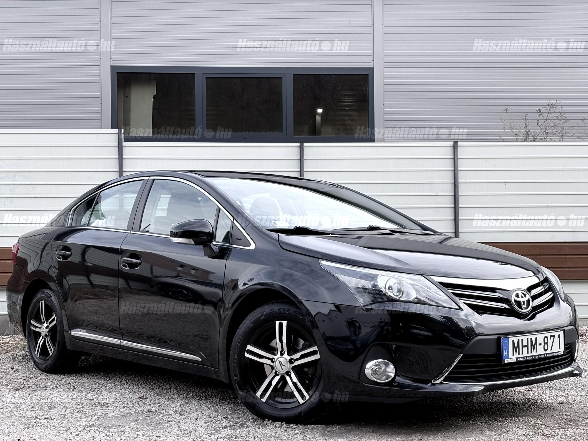 TOYOTA AVENSIS 2012/12 - 1