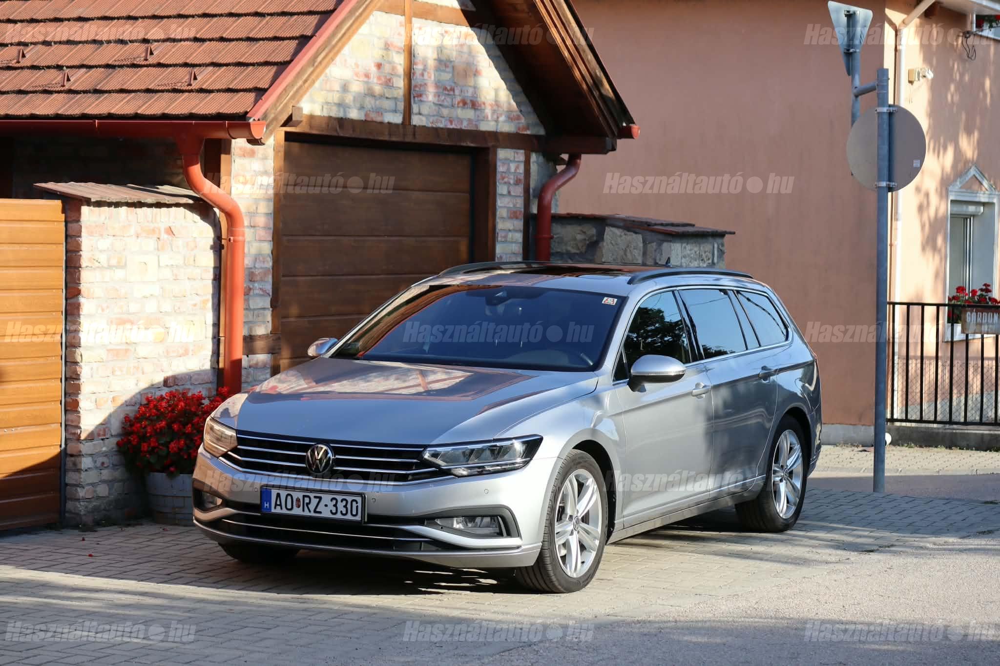 VOLKSWAGEN PASSAT 2023/3 - 1